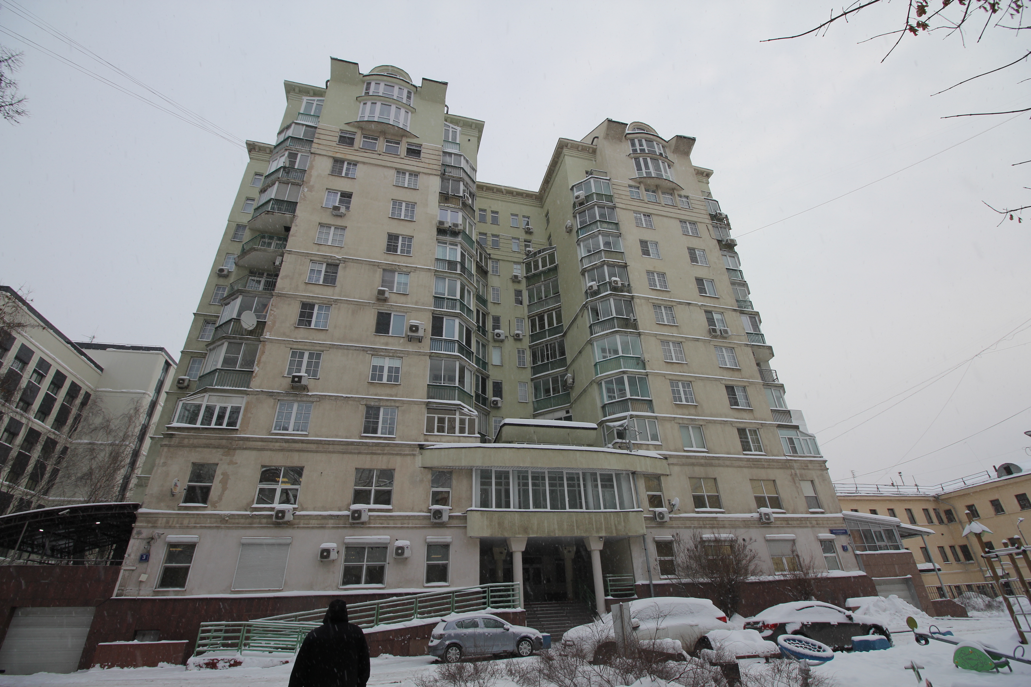 Продажа имущества, находящегося в собственности города Москвы, жилое помещение по адресу: г. Москва, пер. Посланников, д.3, стр. 5, кв.45 общей площадью 288 кв.м кадастровый номер: 77:01:0003016:2754