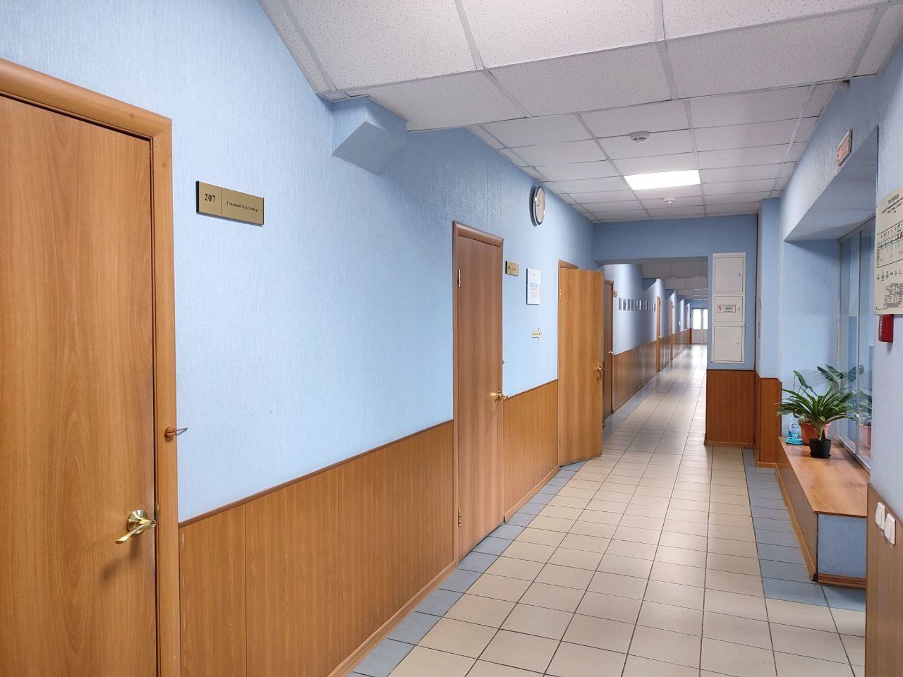 Офис № 417, право субъекта малого предпринимательства и физического лица, не являющегося индивидуальным предпринимателем и применяющего специальный налоговый режим «Налог на профессиональный доход» на заключение договора аренды нежилого помещения в Бизнес-инкубаторе Челябинской области.