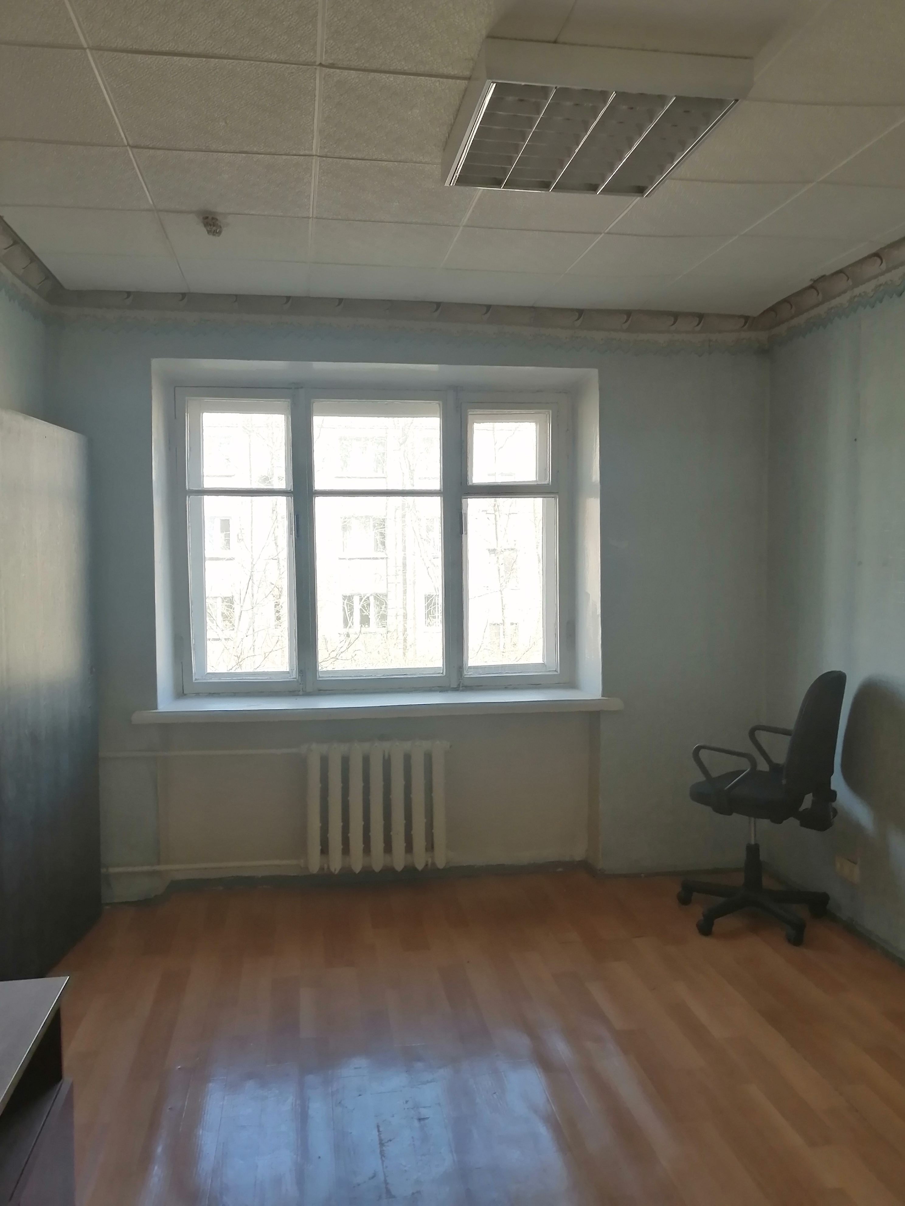Право на заключение договора аренды части нежилого помещения 41П, (номера на поэтажном плане: 6,7), кадастровый номер 55:36:000000:152217, общей площадью 22,4 кв.м., расположенного на 4 этаже здания по адресу: г. Омск, пр. К. Маркса, д.34А.