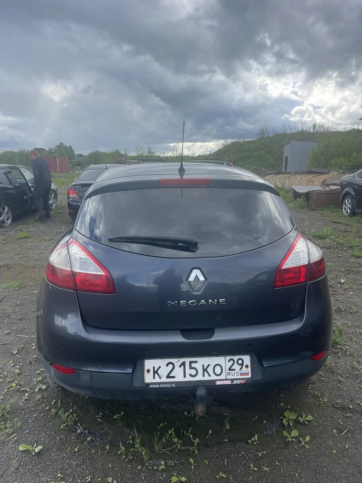 Автомобиль Renault Megane, 2009 г.в., г.р.з К215КО29, VIN VF1BZ0C0541091551, 1 шт. + Мотоцикл ВЭЛС HOST, г.р.з. 4883АВ29, VIN LDLPCNLA6E6401401, 1 шт. Единый лот. Реализация по прямому назначению. Сопроводительные документы отсутствуют.