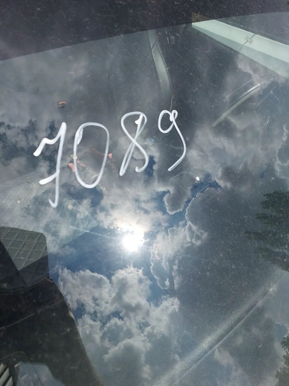 Автомобиль Audi A6, 1998 года выпуска, г/н Е207ХТ82, VIN: WAUZZZ4BZXN036402.