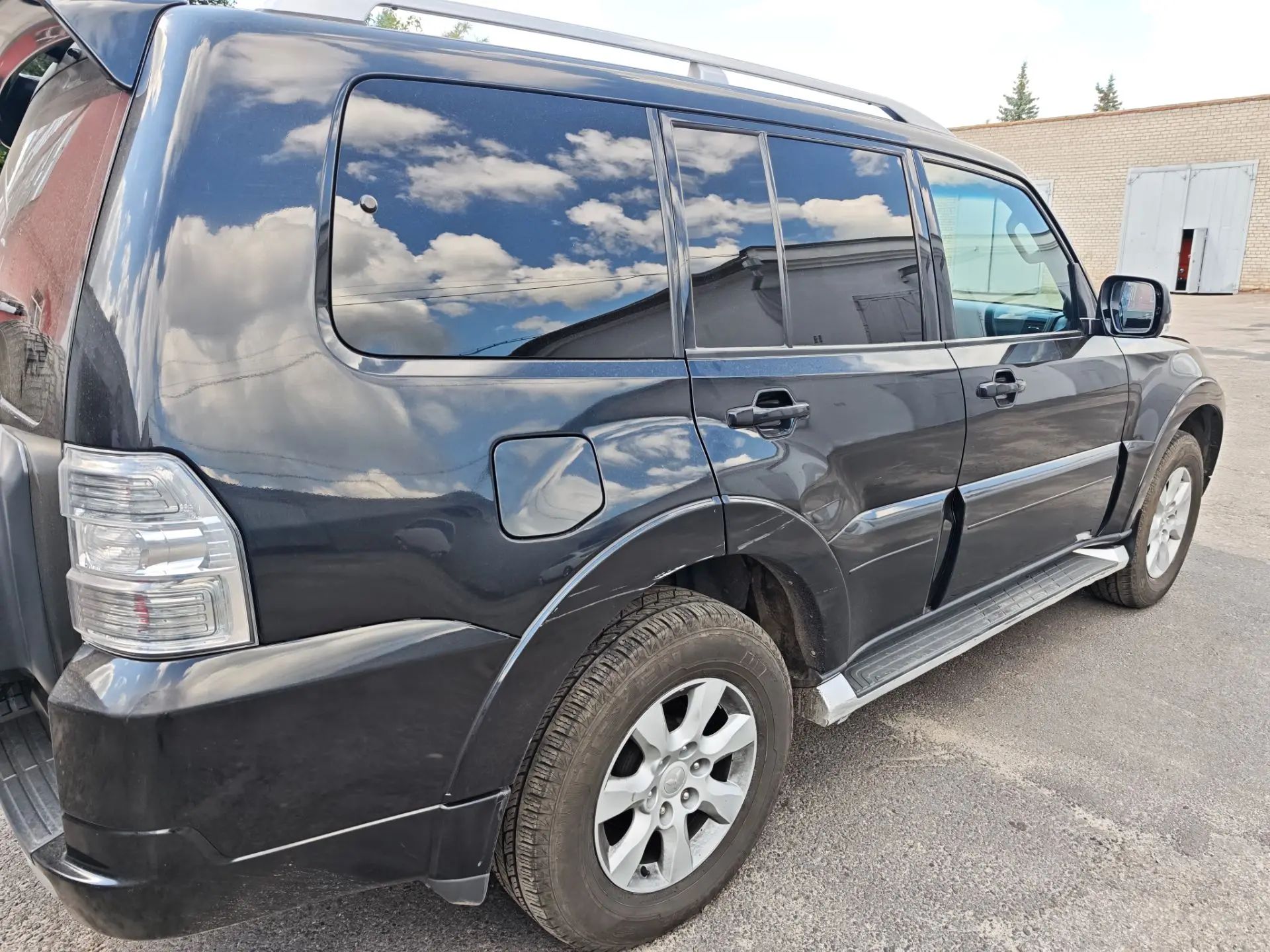 Легковой автомобиль MITSUBISHI PAJERO 3.0 LWB