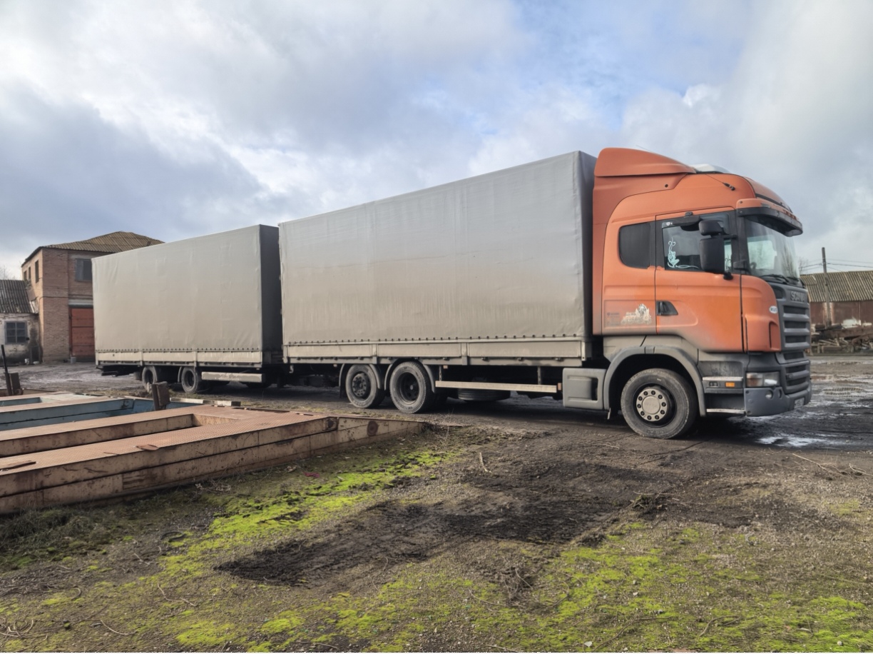 Грузовой Тягач бортовой Scania R 420, 2008 г.в., г/н М195АС761, VIN XLER620005193470, оранжевого цвета, пробег 659128 км., должник Алиев Сабухи Тахир Оглы (Поручение ТУ Росимущества в РО от 30.03.2026 № 61-423-У). Адрес (местоположение): Ростовская область, Целинский район, п. Целина, ул. Транспортная, 1А