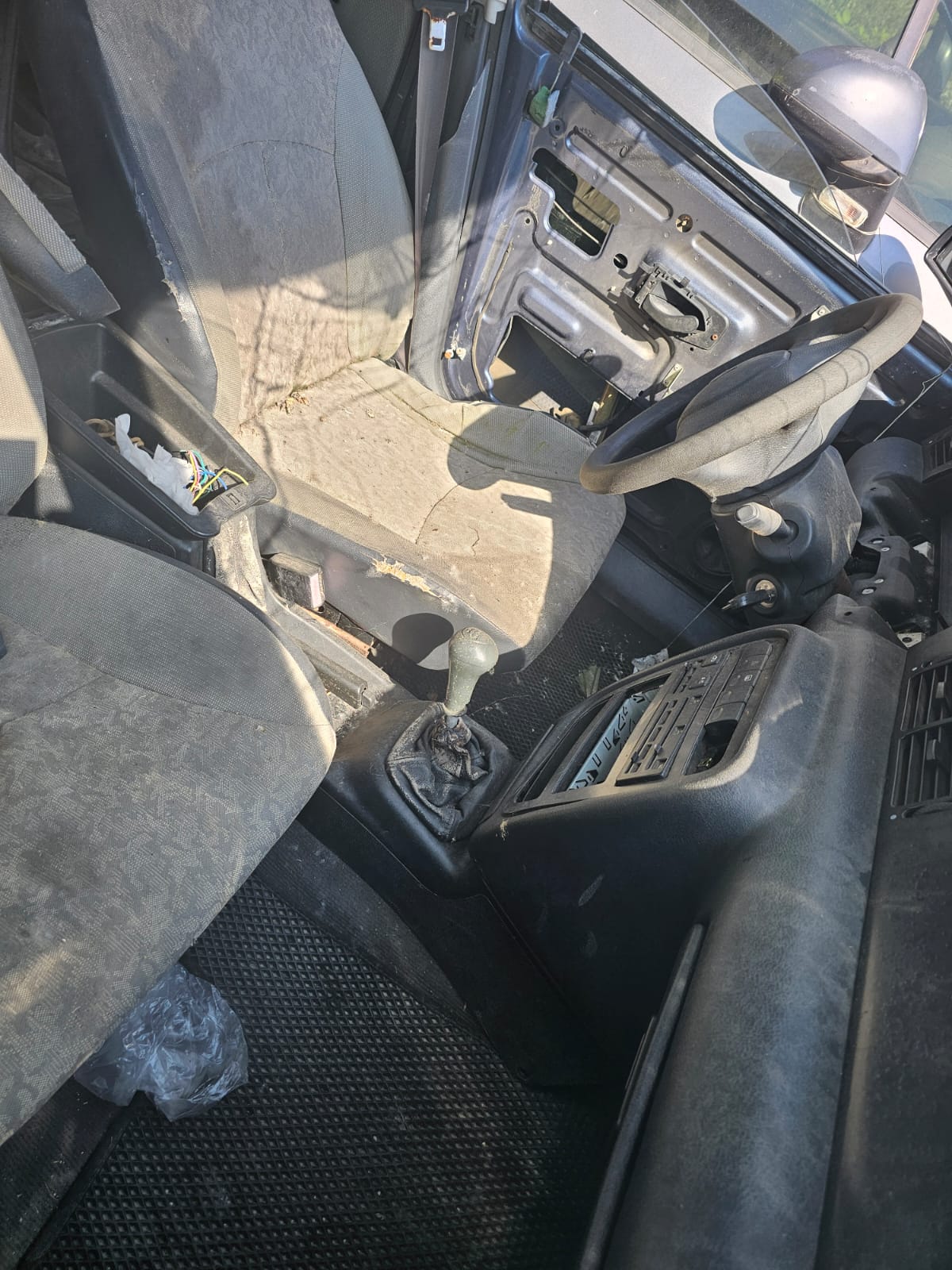 Транспортное средство IRAN KHODRO SAMAND EL, VIN NAAC51CA18FX91056, 2007 г.в., регистрационный знак Н366ОВ93. Документы отсутствуют.