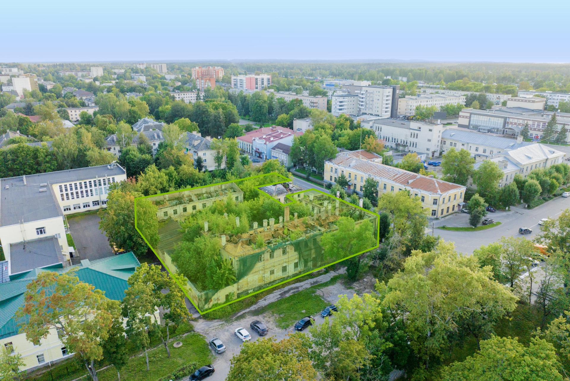 Продажа находящегося в федеральной собственности единого недвижимого комплекса с кадастровым номером 47:29:0103011:2868, местоположение: Ленинградская область, муниципальный район Лужский, город Луга, переулок Связи, дом 4, в состав которого входят объекты недвижимого имущества, один из которых является объектом культурного наследия регионального значения, находящимся в неудовлетворительном состоянии, с одновременным предоставлением в аренду земельного участка.
