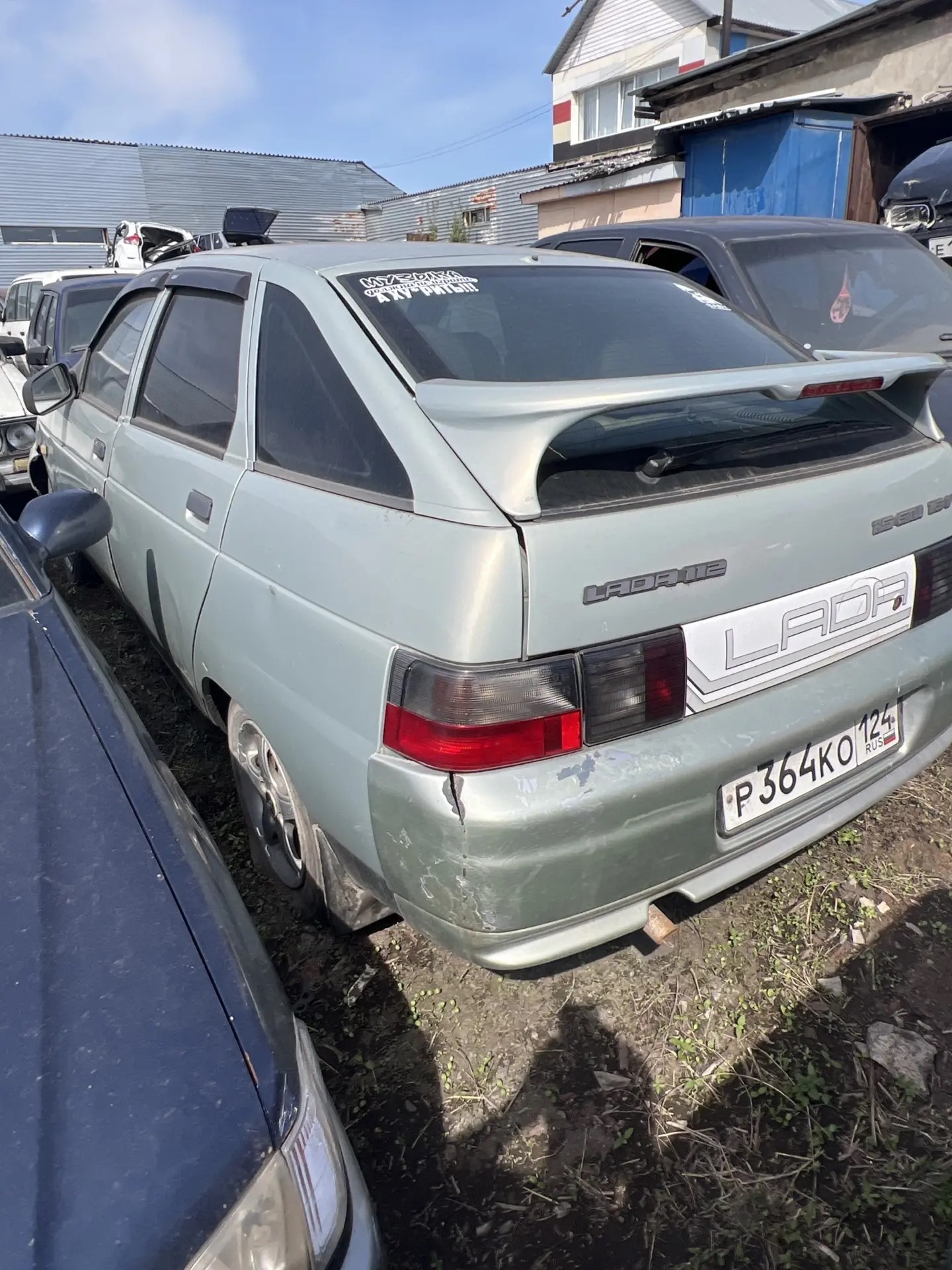 Автомобиль ВАЗ 21120, г/н Р364КО124, 2002 г.в., VIN XTA21120020116521, двигатель № 2112 0724528, цвет серебристый желто-зеленый, комплектность и состояние  не проверялась данное  имущество обращено в доход государства. Находится в г Ужур  (Документы отсутствуют)