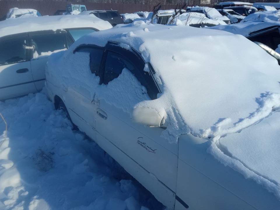 Автомобиль марки Toyota Corolla, г/н Р733ХН27 , № кузова АЕ1000150212 , цвет белый