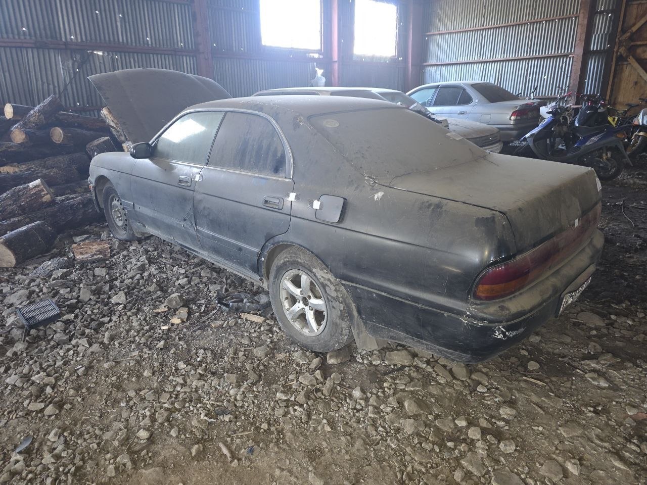Автомобиль марки Toyota Crown, г/н А241ОО27 ,1992 г.в., № кузова JZS1410037315 , цвет серо-синий