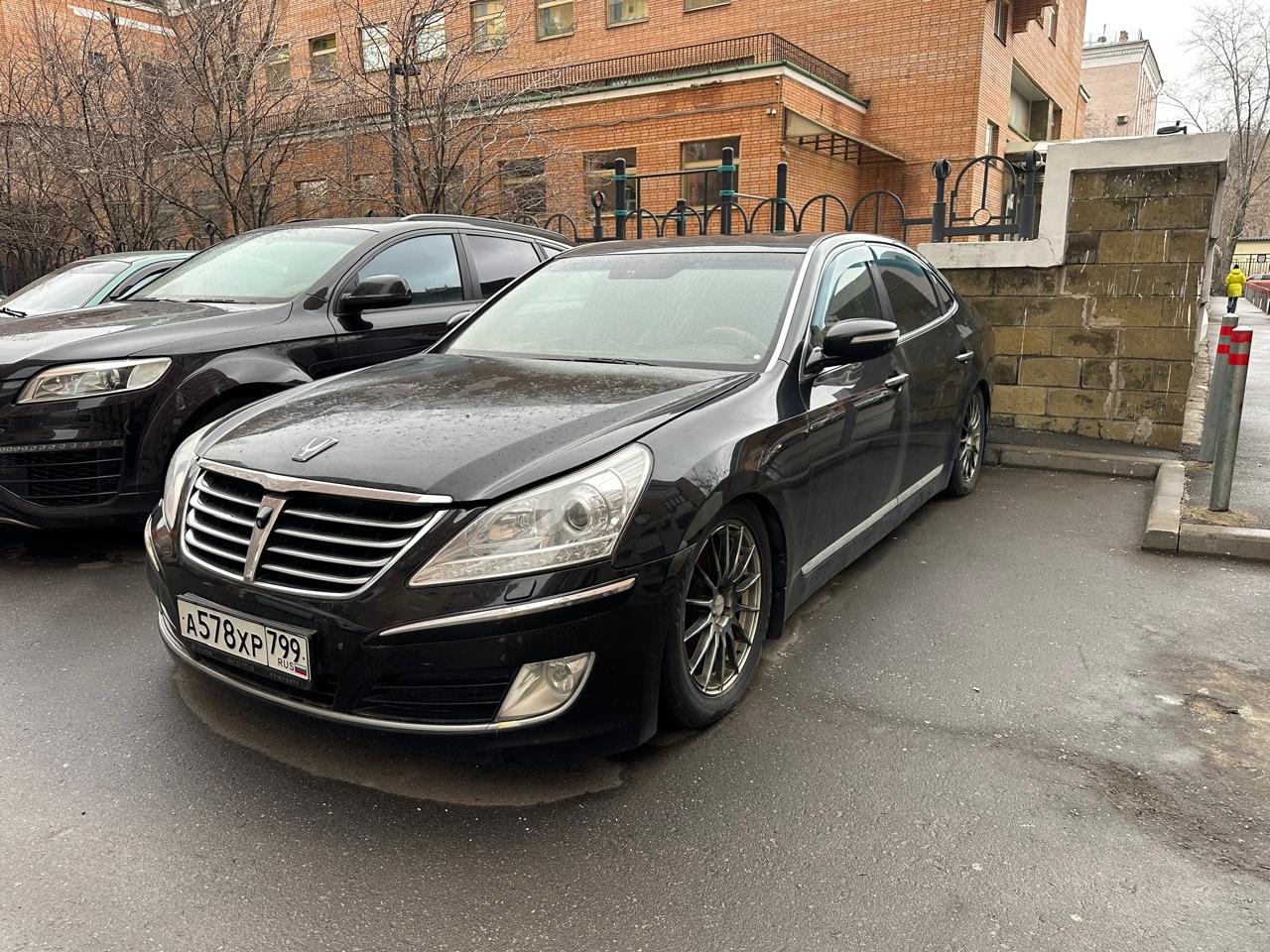 Легковой автомобиль HYUNDAI EQUUS