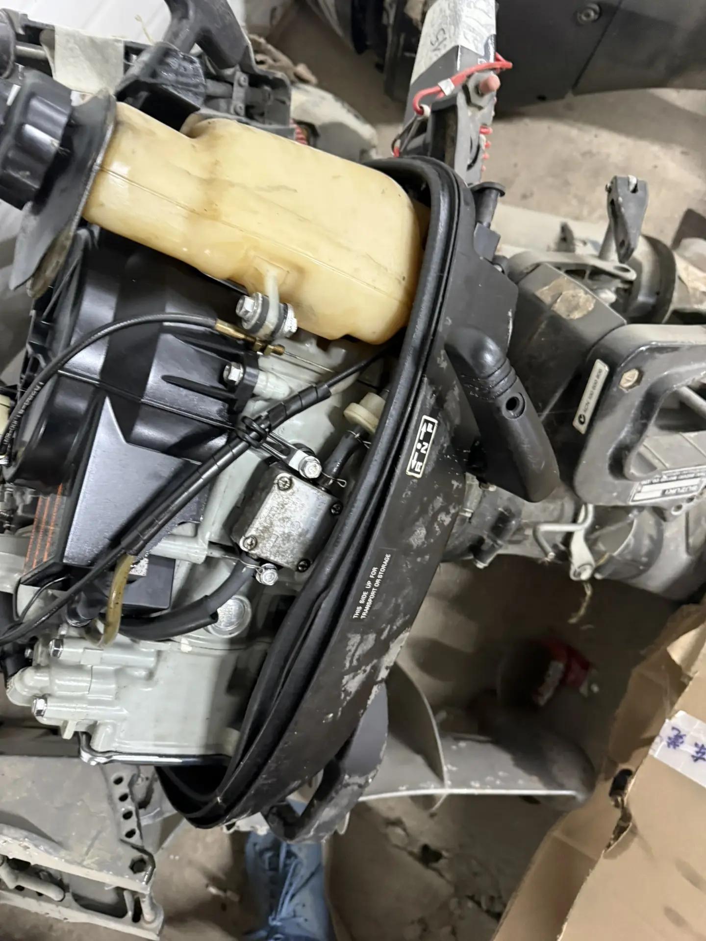 Руль-мотор «SUZUKI DF6» с номером 00601-780187. 1 Штука (шт)