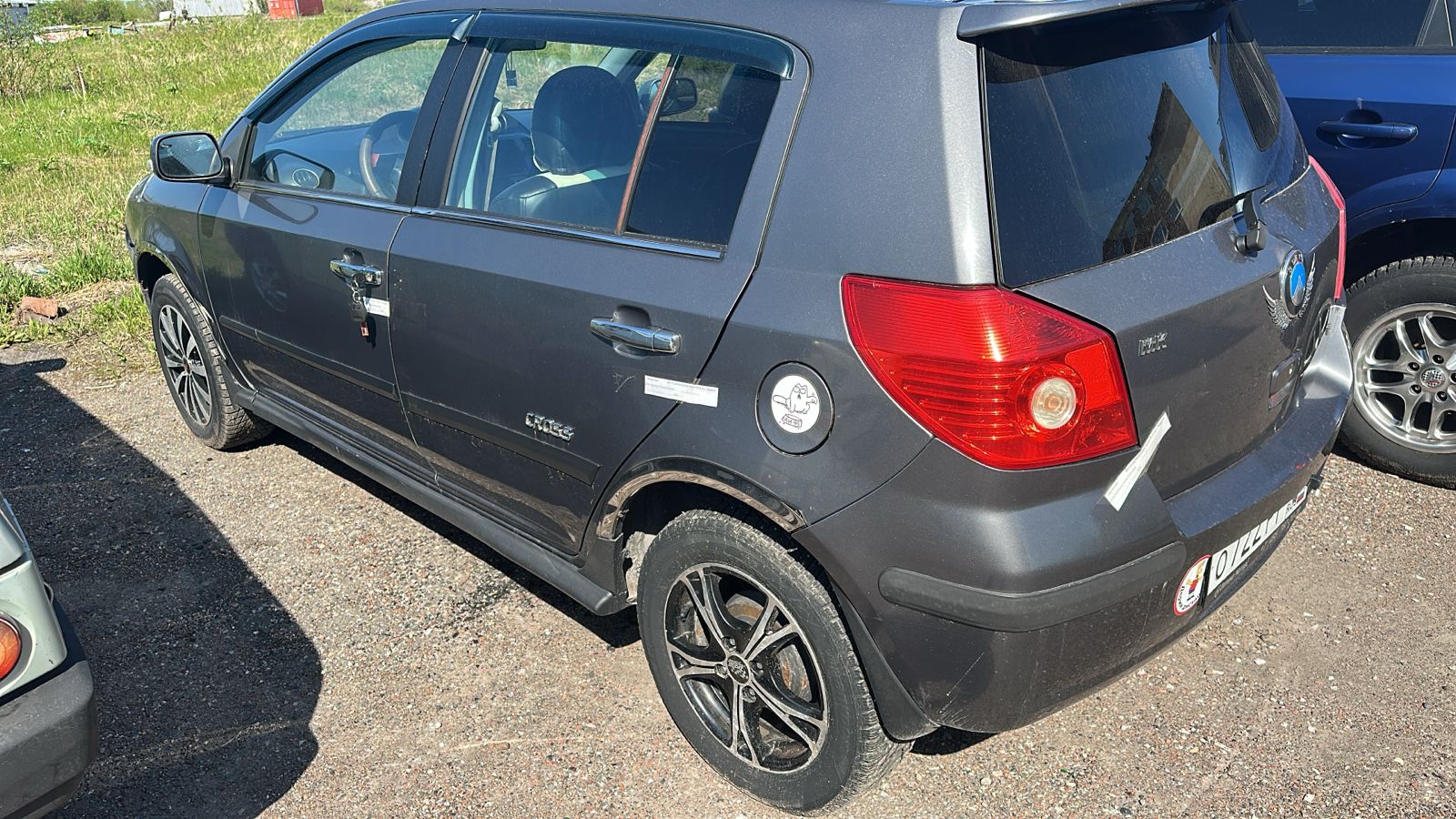 Лот № 39. Автомобиль "Geely MK-Cross", 2013 г.в., г.р.з О722РР11, VIN: X9W215701D0014354, Свидетельство о регистрации ТС № 99 18 751086 от 26.05.2020, паспорт ТС № 11 РК 3390952 от 26.05.2020, ключ зажигания, брелок сигнализации (11-007431)