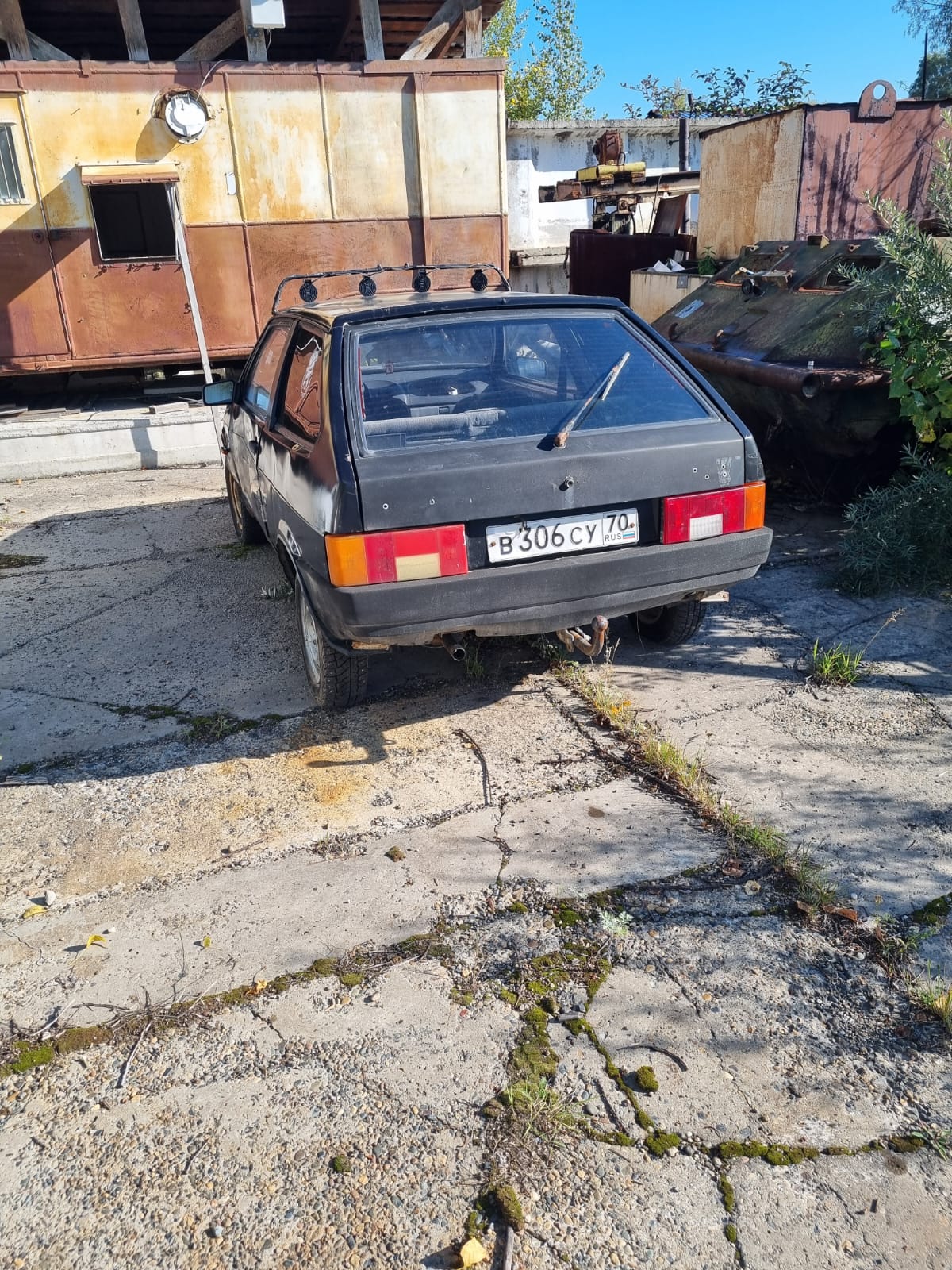 Автомобиль ВАЗ 21083