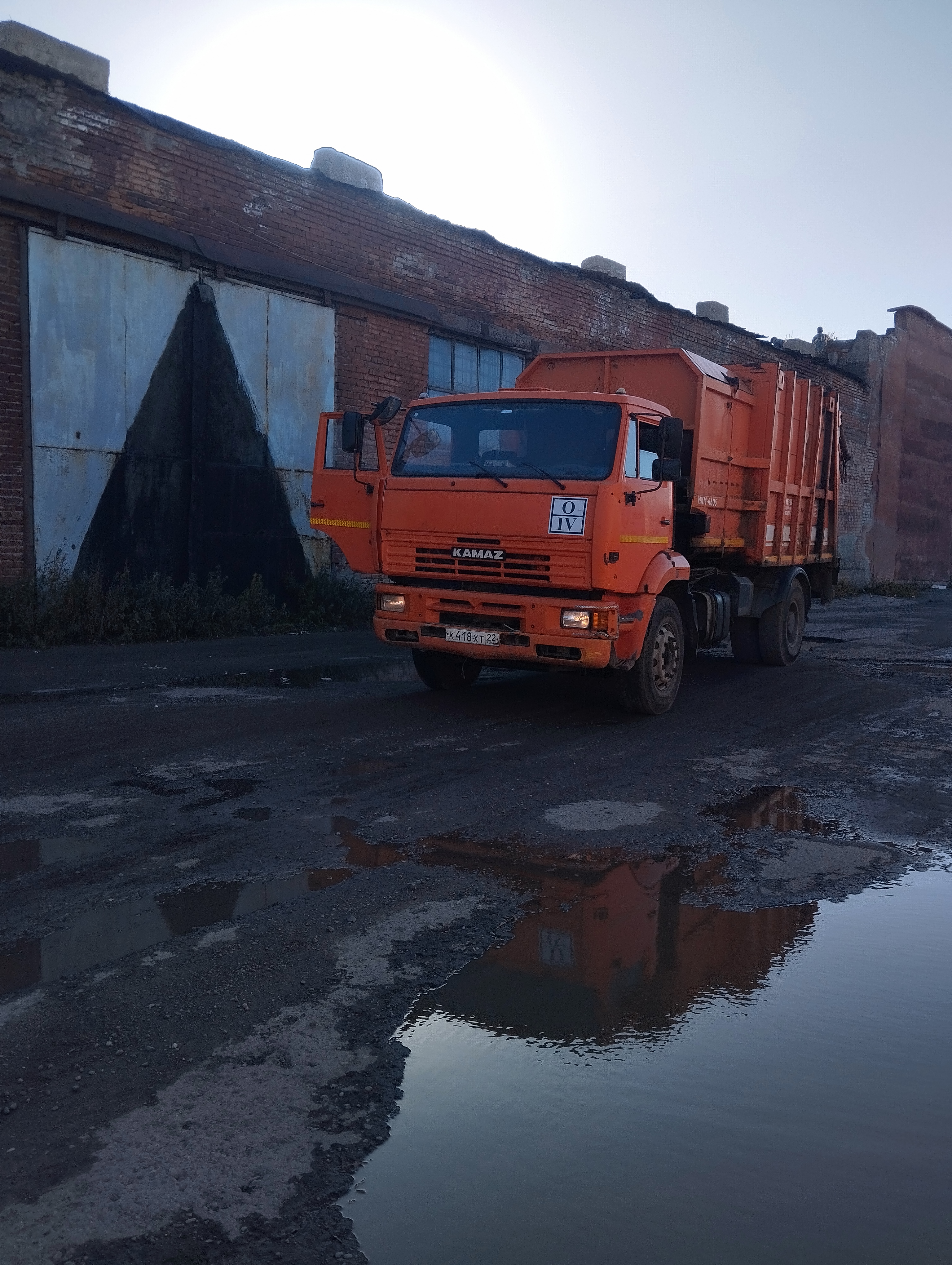 Мусоровоз МКМ-4605