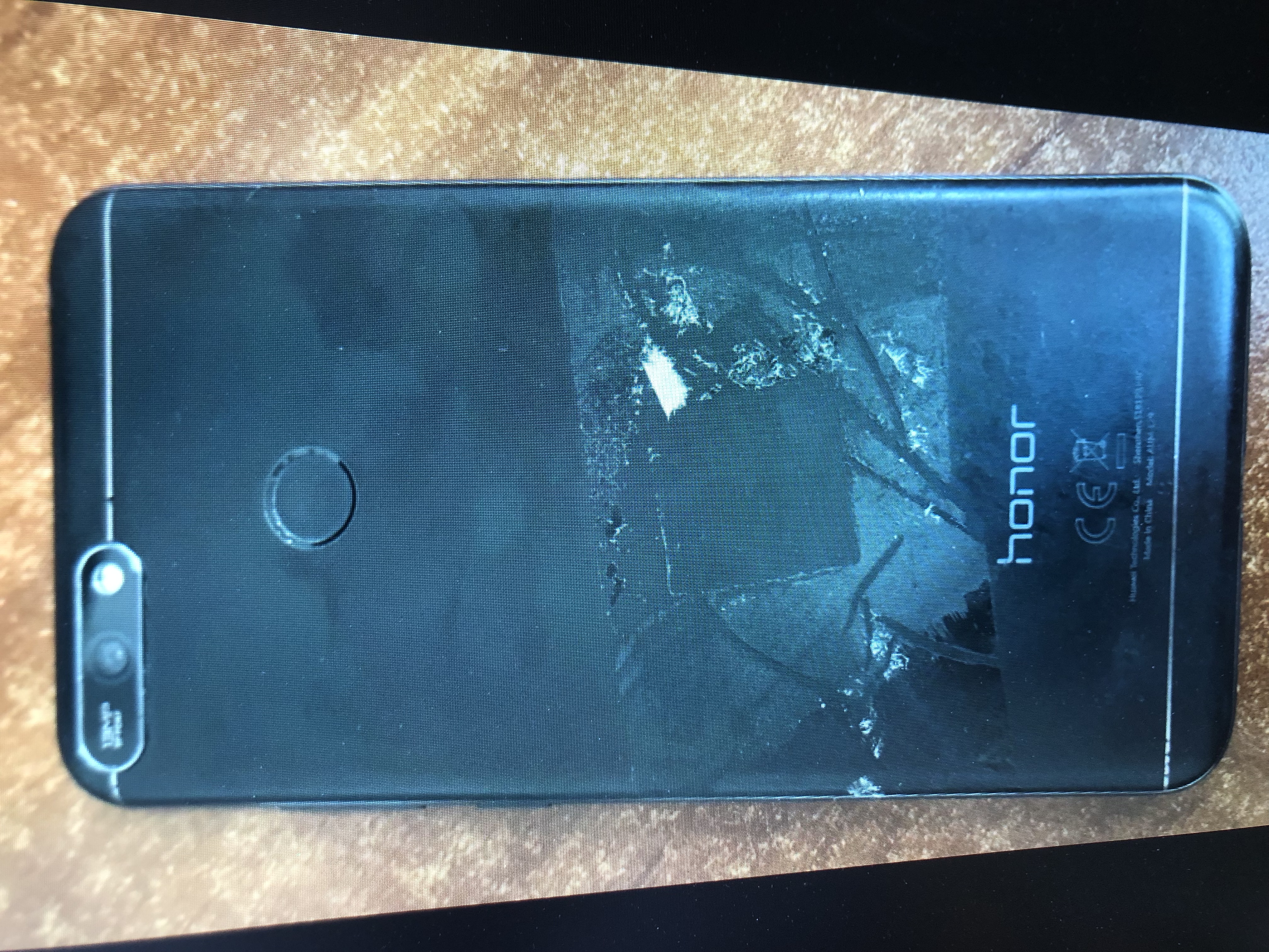 Сотовый телефон марки Huawei Honor imei 866159043893202, 866159043893210, б/у черного цвета — 1 шт.