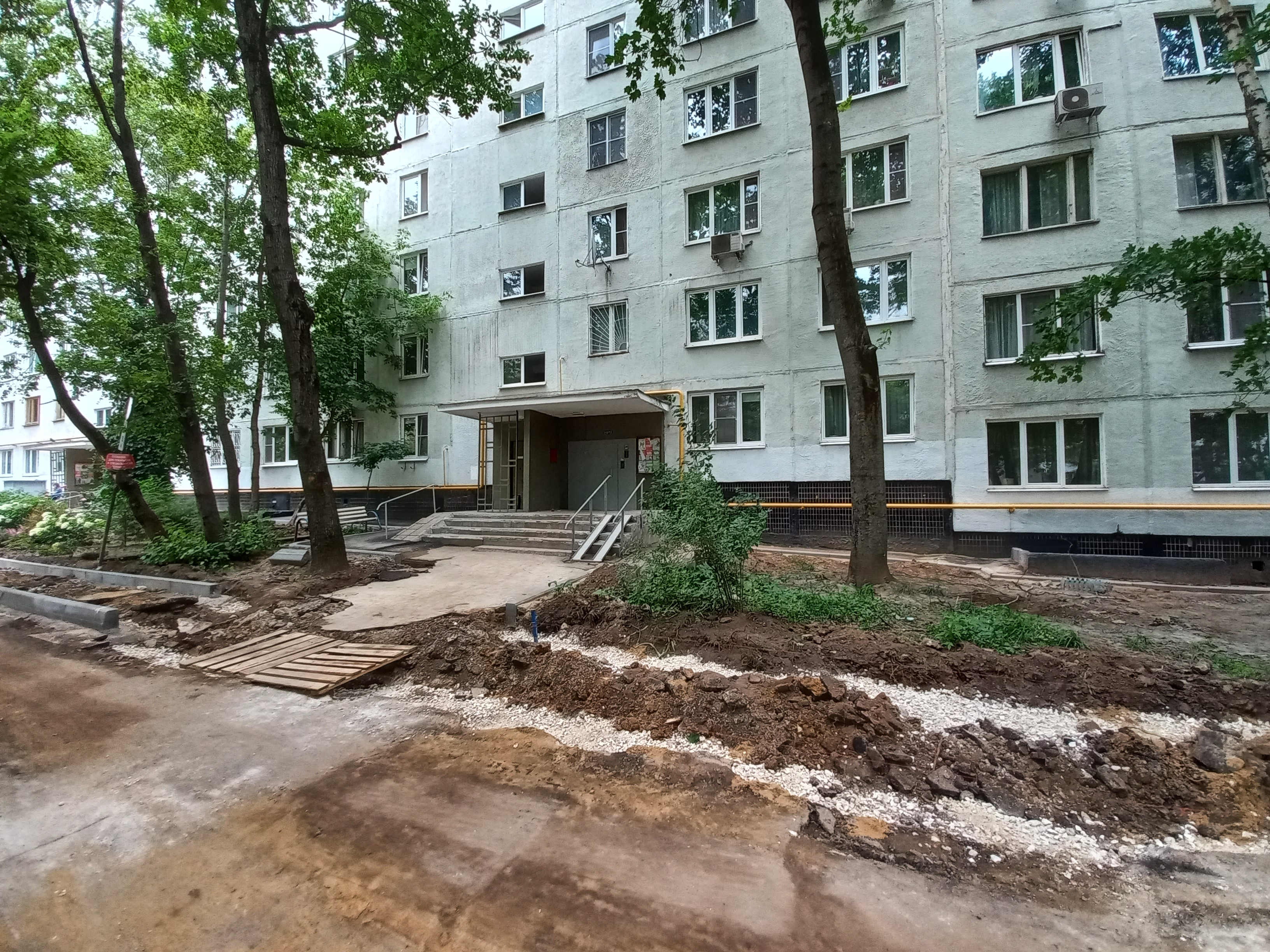 Продажа имущества, находящегося в собственности города Москвы: жилое помещение по адресу: г. Москва, проезд Сумской, д. 12, к. 3, кв. 1125, ком. 3, общей площадью 13,8 кв.м. (Этаж № 12), кадастровый номер: 77:05:0006001:9559