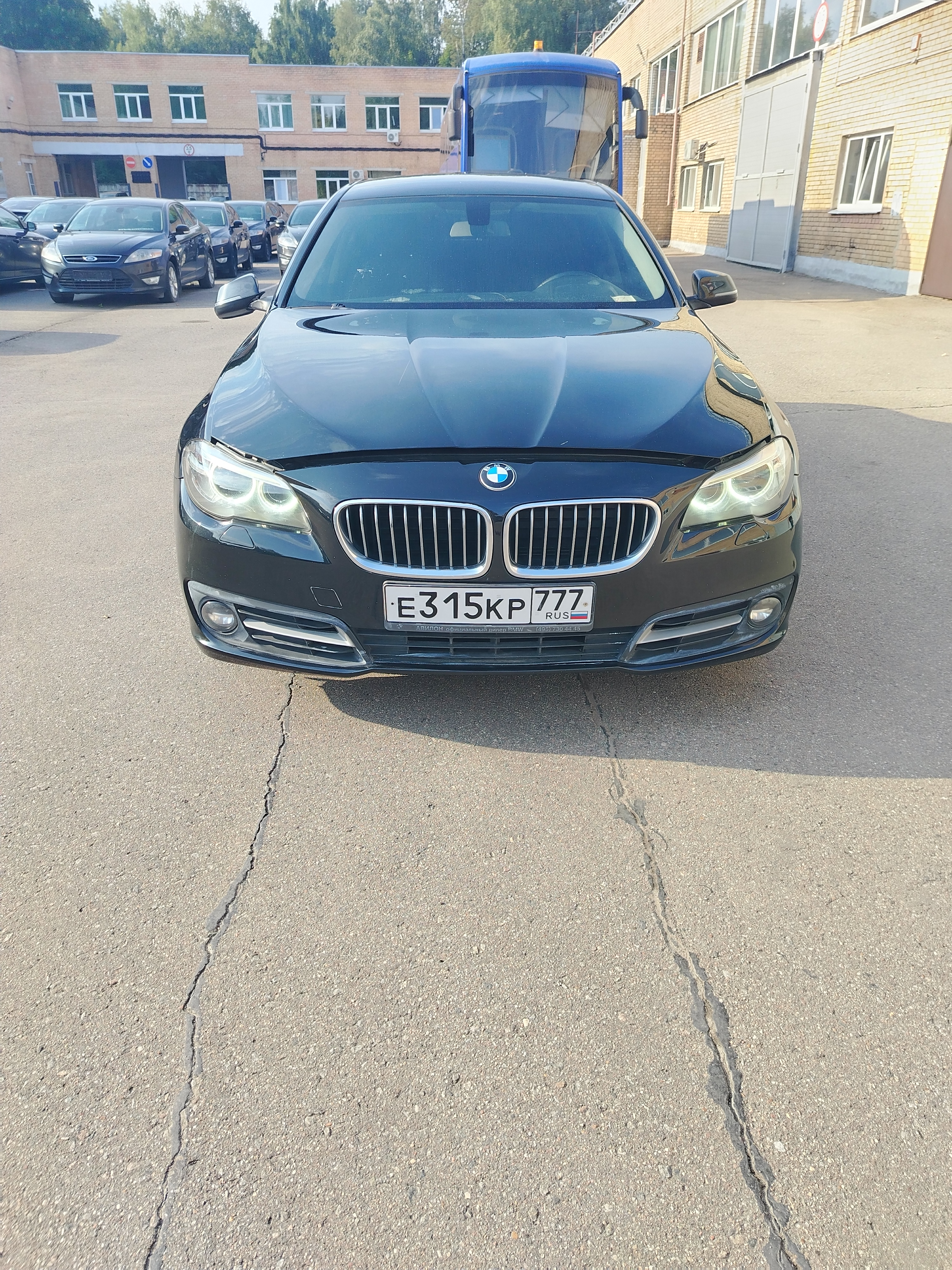 Легковой автомобиль