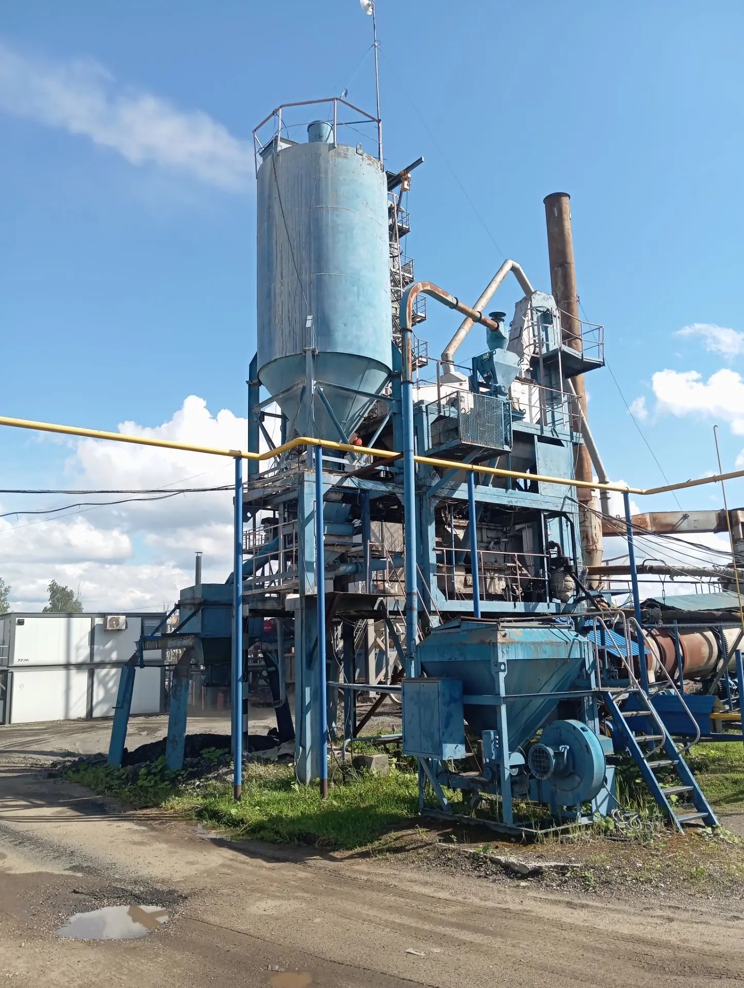 Продажа посредством публичного предложения в электронной форме движимого имущества, принадлежащего на праве собственности АО «ЯРДОРМОСТ» в составе: Смеситель АБЗ ДС-158, инвентарный номер: ГЯ5132. (далее – Имущество).