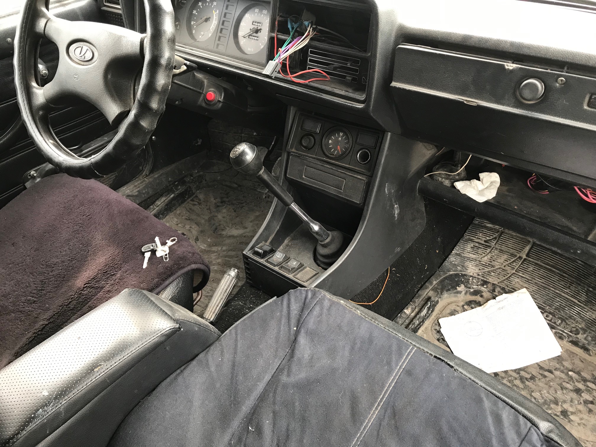 Автомобиль: ВАЗ 21074, 2007 г.в., VIN XTA21074072489936 (документы отсутствуют, ключи в наличии); "ГАЗ-3311000", 2003 г.в., VIN XTH31100031152756 (документы отсутствуют, ключи в наличии); Honda Civik Ferio, номер кузова ES11604283 (ПТС отсутствует, СТС в наличии, ключи в наличии)*; "ГАЗ-330210", 1999 г.в., VIN X6T330210X0001386, (документы, ключи отсутствуют); "Тойота Камри" 1996 г.в., № кузова: SV430003892 (СТС отсутствует, ПТС в наличии, ключи отсутствуют)