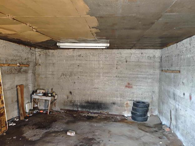 Здание, наименование: гараж, назначение: нежилое, кадастровый номер 37:02:010103:348, площадь 159,6 кв.м., местоположение: Ивановская область, Вичугский район, п. Каменка, ул. 25 Октября, д.92.