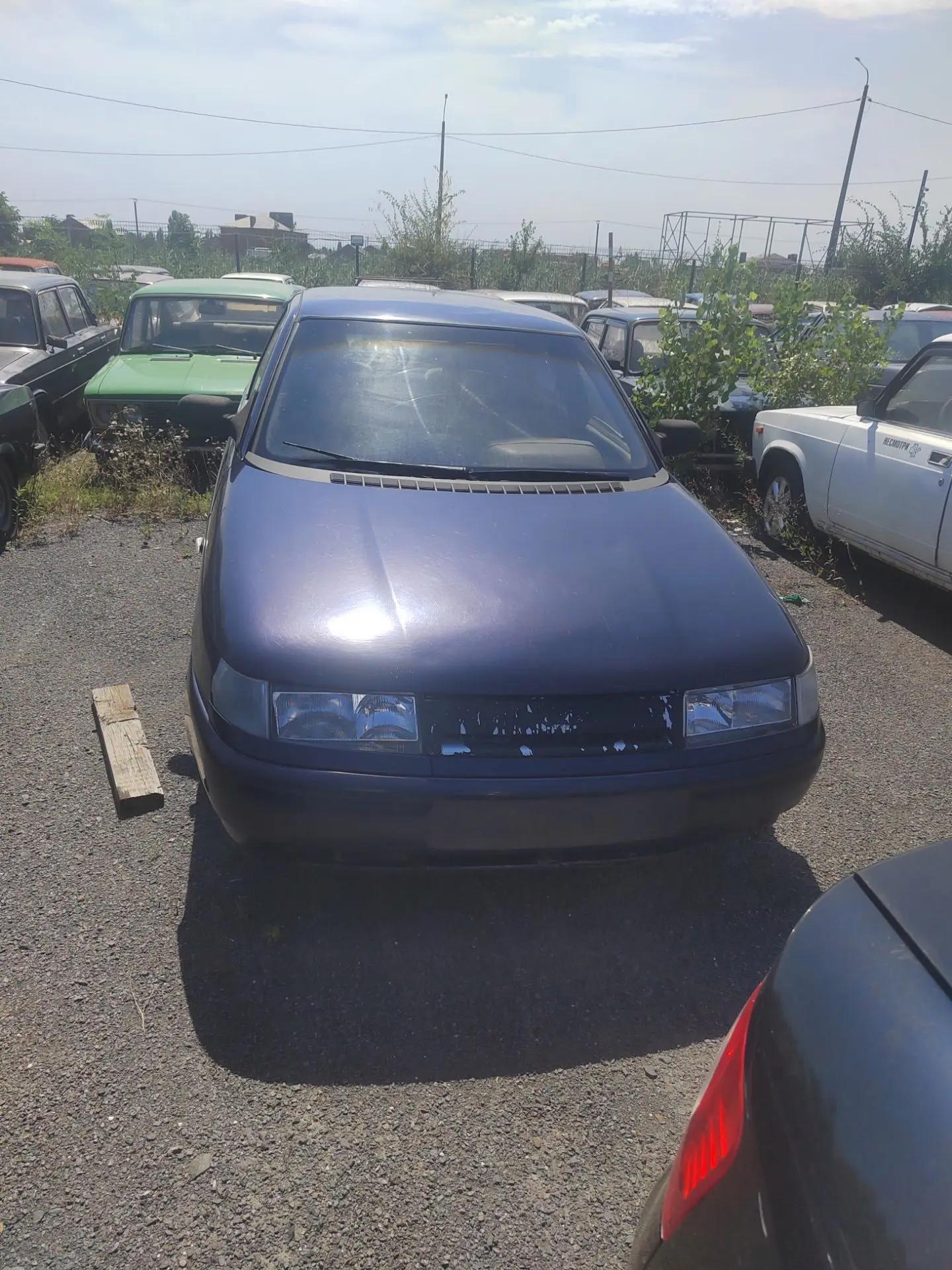 Автомобиль ВАЗ 21100