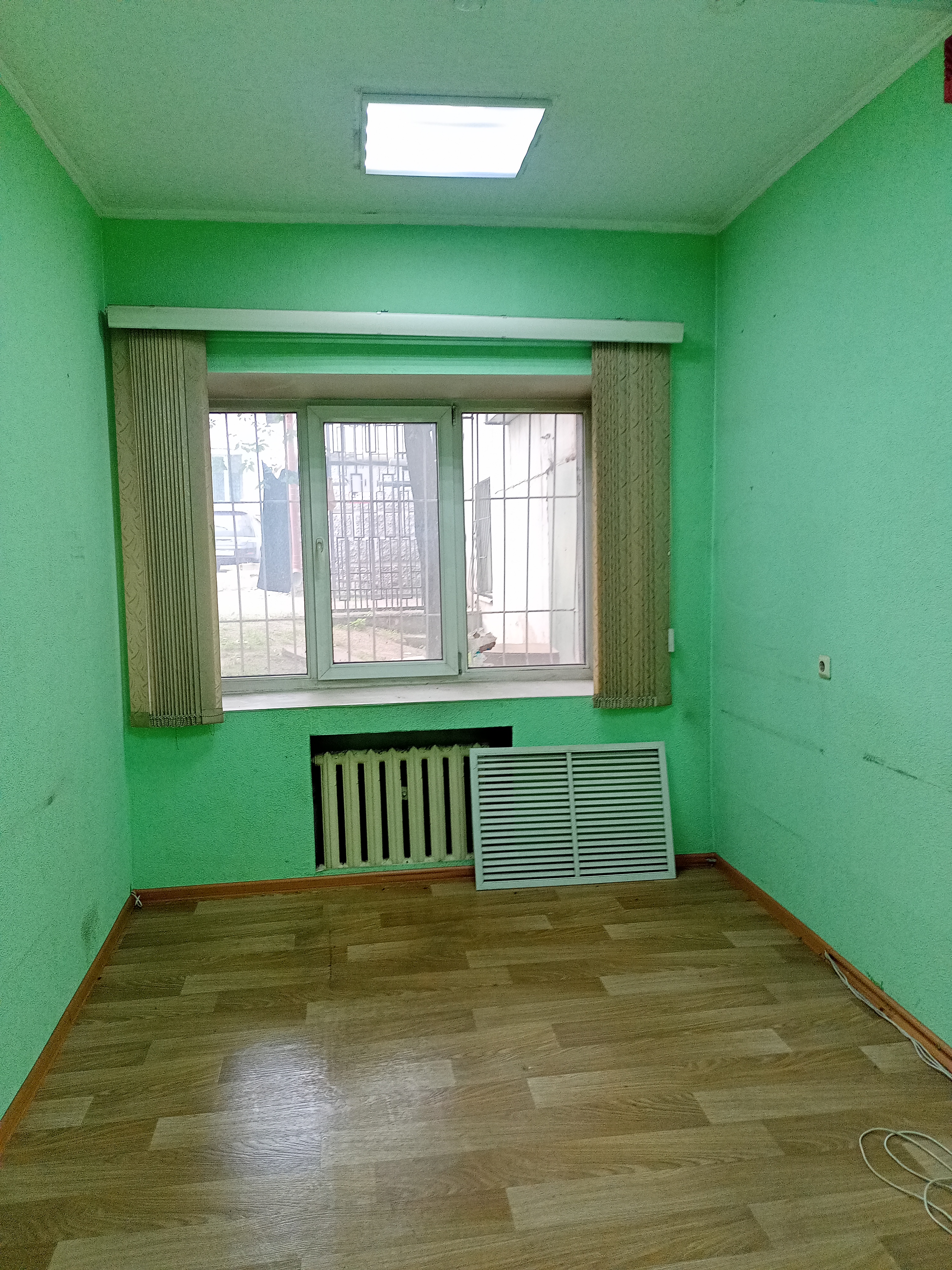Нежилое помещение общей площадью 9,2 кв.м.