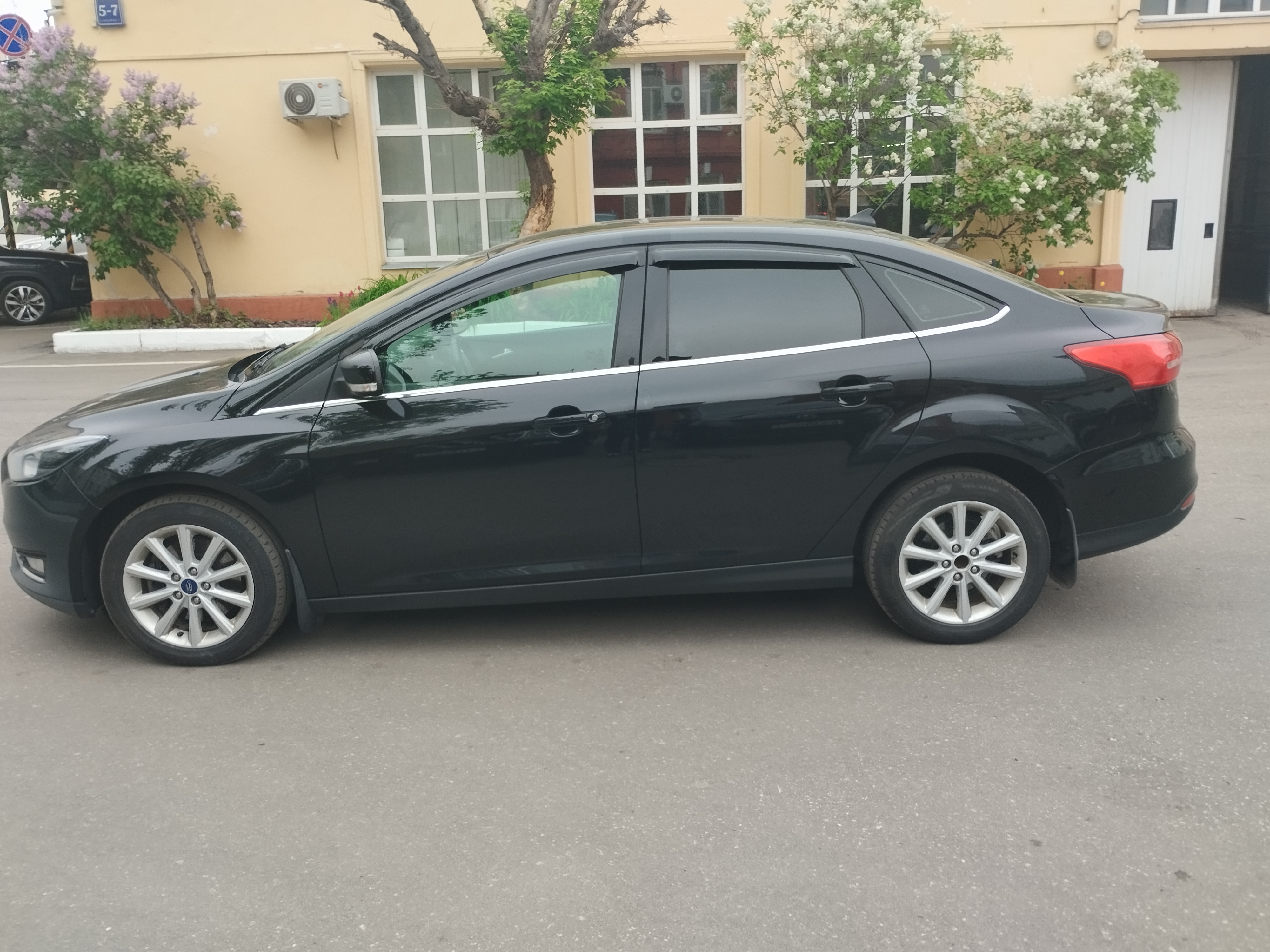 Продажа транспортного средства Легковой автомобиль Форд Фокус (VIN Z6F4XXEEC4KL66344)