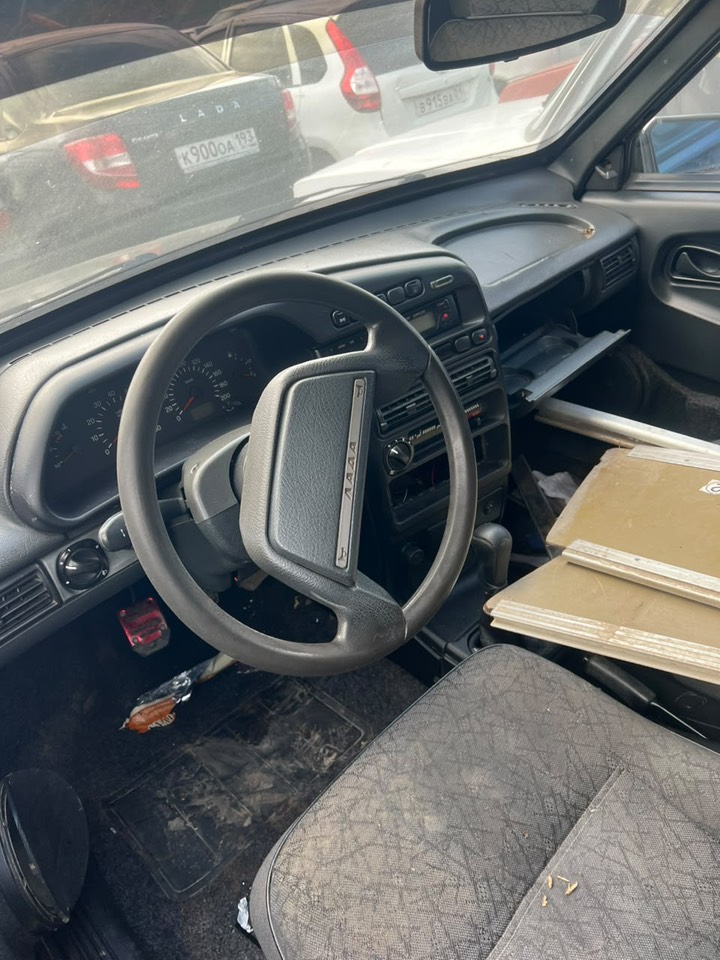 Автомобиль ВАЗ 21140, г.н Х483МА123, г.в 2007, VIN XTA21140074361718, цвет: графитовый металлик. Документы отсутствуют.