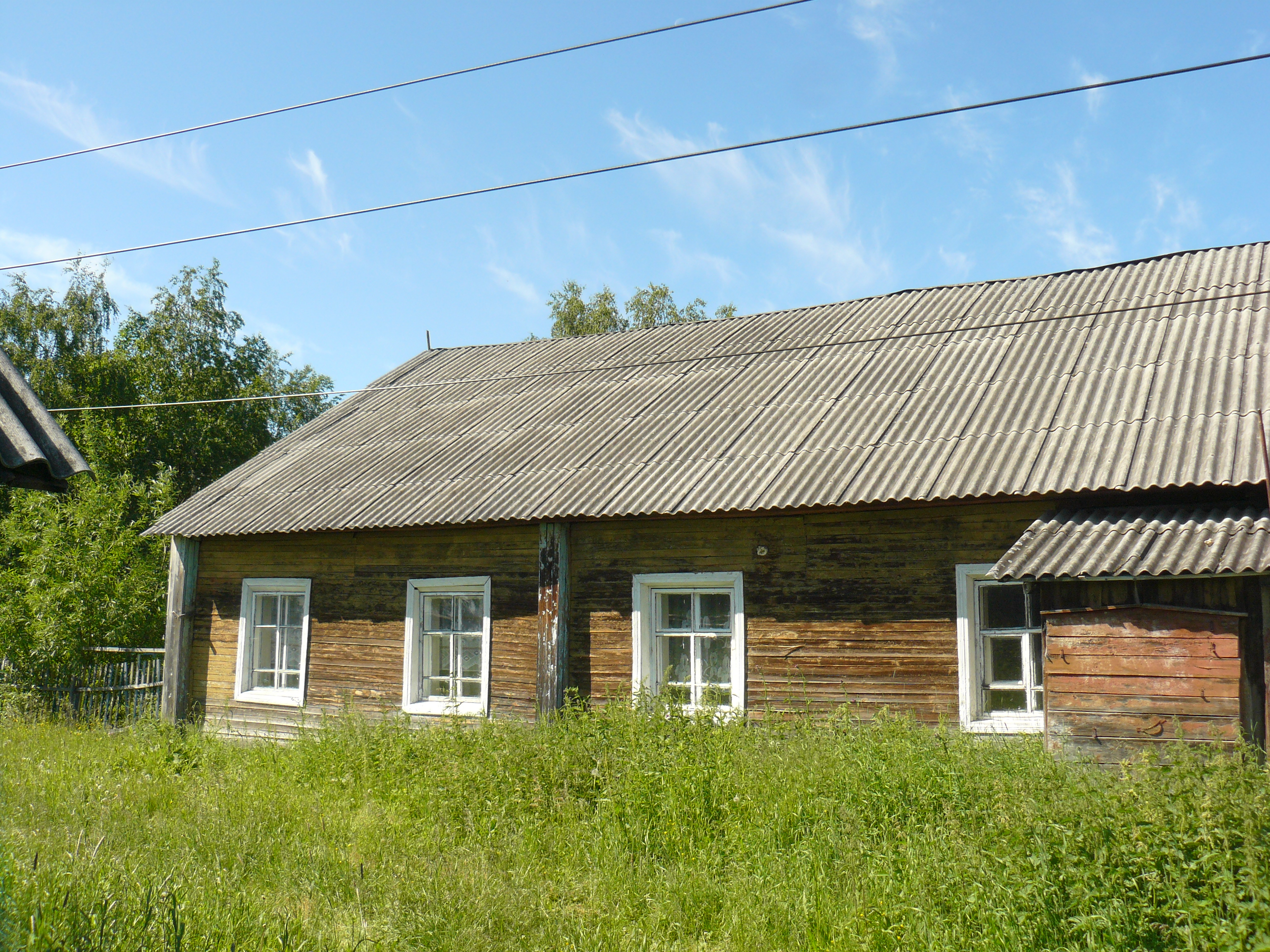 Здание общей площадью 316,5 кв.м. расположенное по адресу: Республика Коми, г. Печора, с. Соколово, Центральная, д. 30. Здание деревянное, одноэтажное, 1958 года постройки. Закреплено на праве оперативного управления за Управлением образования МР «Печора». Кадастровый номер: 11:12:0901001:206.