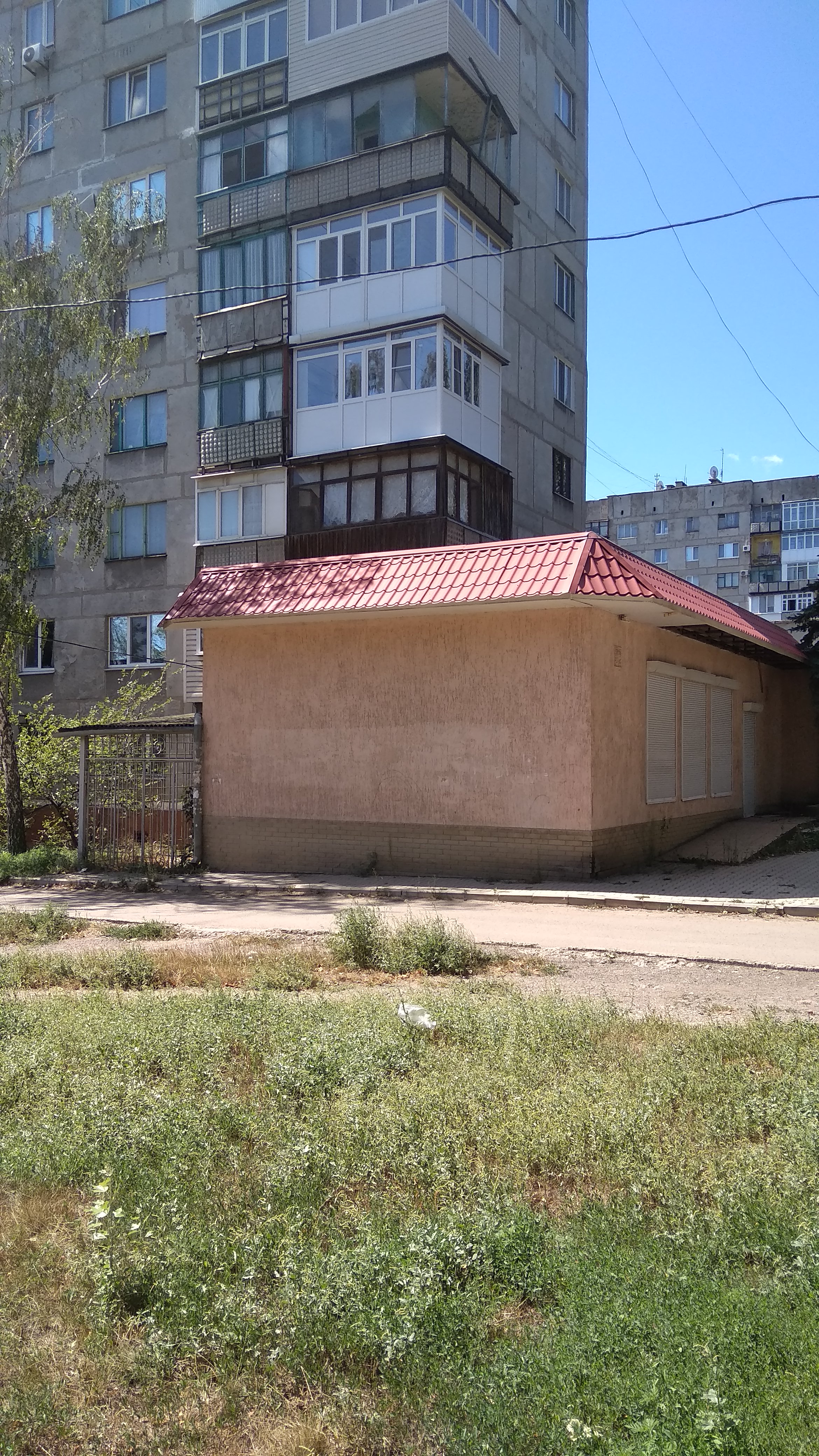 нежилое встроенно-пристроенное помещение в пристройке литера А’-1 к жилому дому литера А-IX, кадастровый номер 93:21:0010135:5965, общей площадью 90,0 кв.м., расположенное по адресу: Донецкая Народная Республика, городской округ Горловка, г. Горловка, Центрально - Городской район, проспект Победы, дом 132, помещение 37