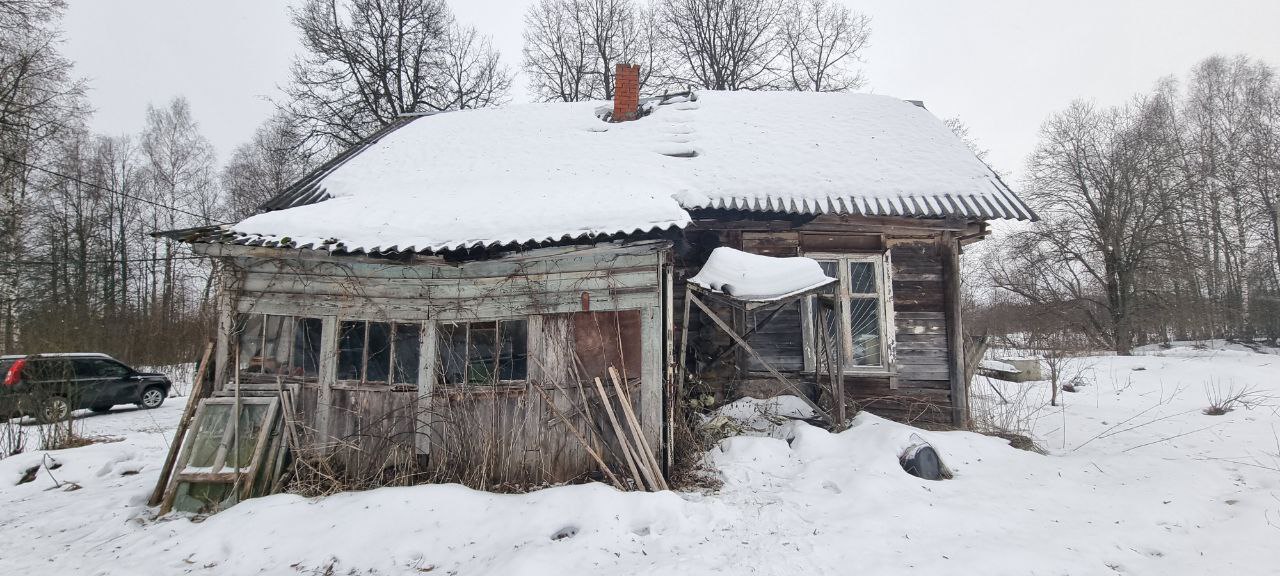 Жилой дом признан непригодным для проживания, площадью 25,8 кв.м, с кадастровым номером 50:18:0040330:79, адрес: Российская Федерация, Московская область, Можайский городской округ, рабочий поселок Уваровка, улица Заболотье, дом 19, находящийся в собственности Можайского муниципального округа Московской области.