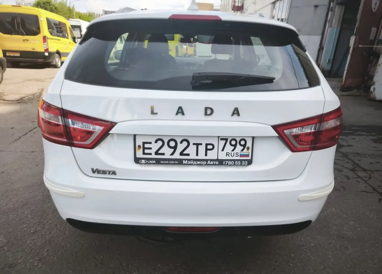 Продажа транспортного средства Легковые автомобили LADA VESTA (VIN) XTAGFK110LY403803