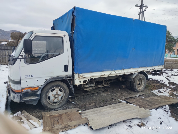 Грузовой автомобиль Мitsubishi Canter, 1995г.в., г/н У512KB124, VIN отсутствует, номер кузова отсутствует, номер шасси FE527E-420026, номер двигателя D93007, цвет белый. Начальная цена продажи 741 200 руб. Задаток 111200 руб.