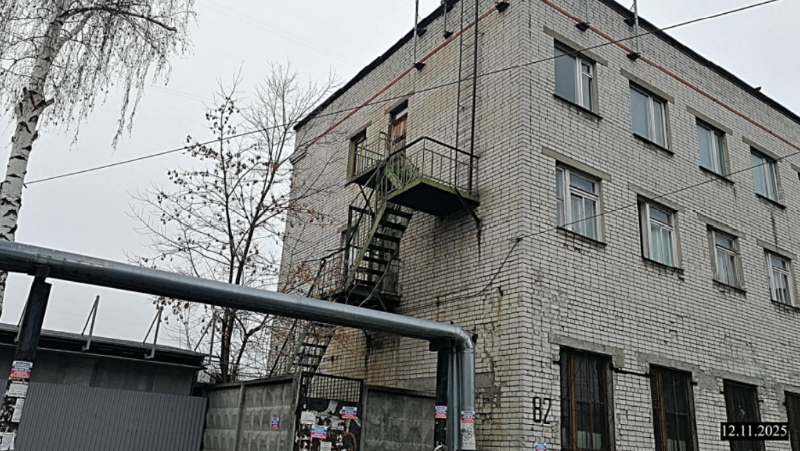 Нежилое помещение (Этаж № 1) общей площадью 204,3 кв.м, кадастровый номер 52:18:0020084:894, расположенное по адресу: Нижегородская область, г Нижний Новгород, р-н Московский, ул Березовская, д 82, пом П1