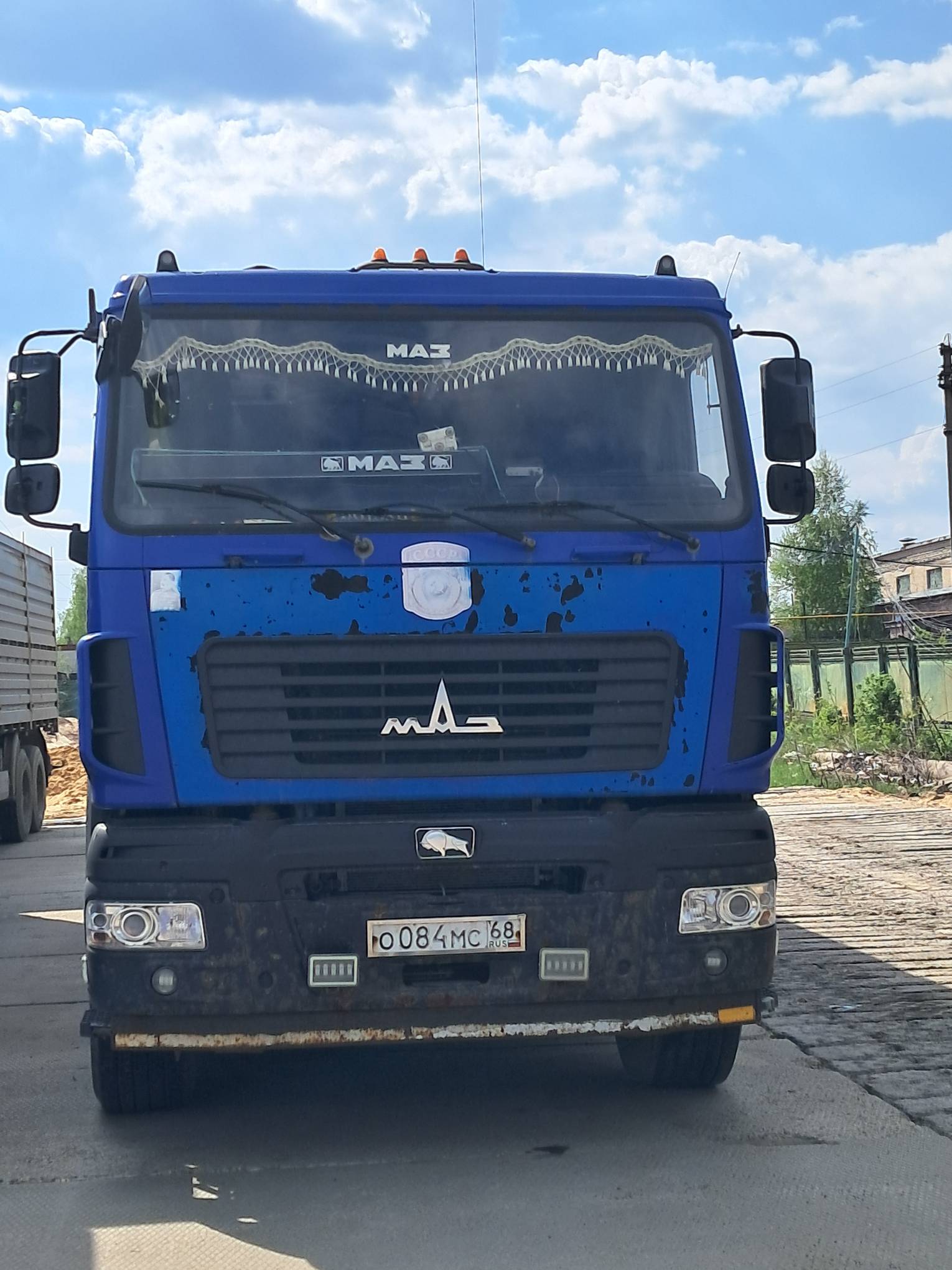 МАЗ 5529М1; 2019 г.в.; г/н О084МС68; цвет: ультрамарин синий; VIN: X895529M1K0EC2068