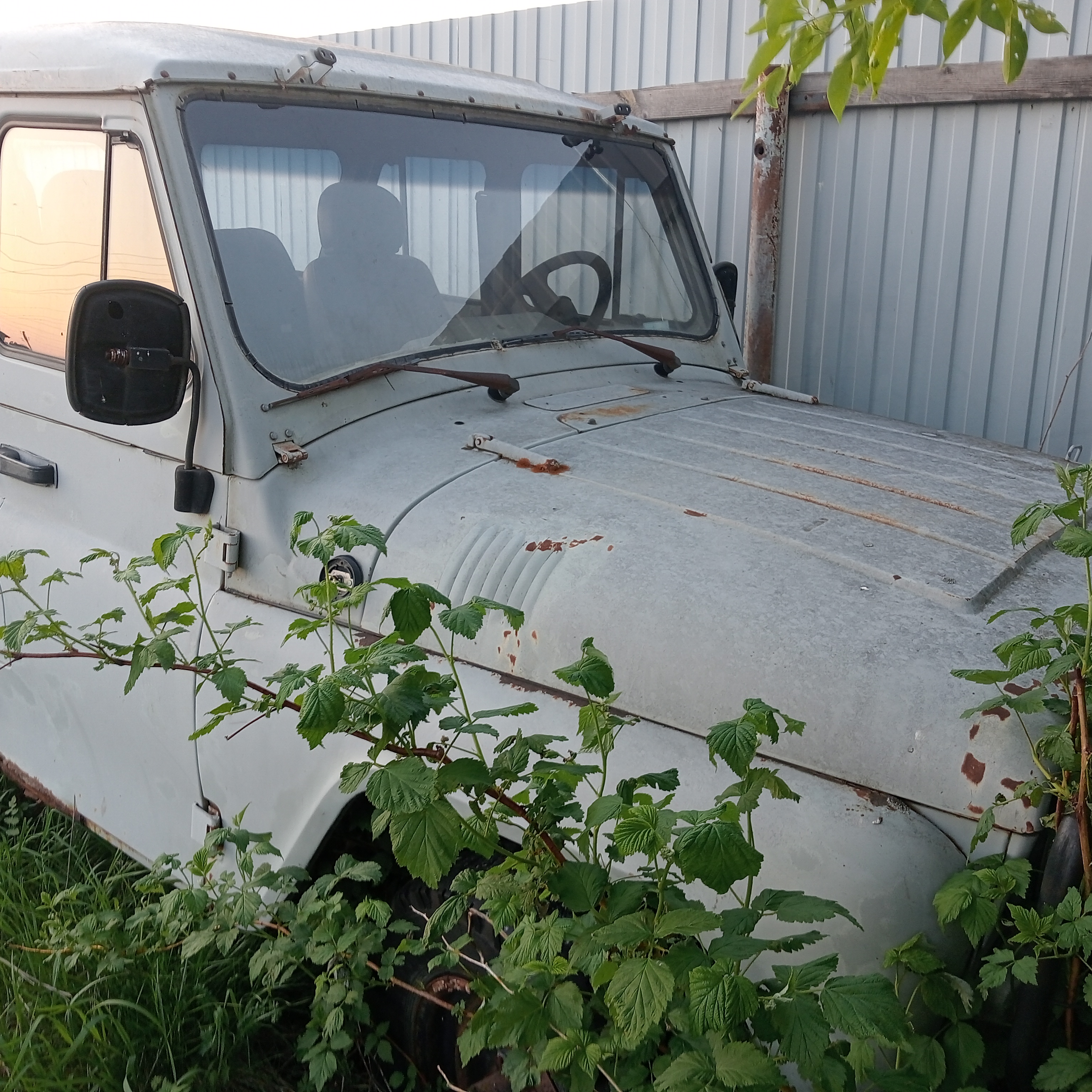 Автомобиль легковой УАЗ 315192, 2001 года выпуска, идентификационный номер ХТТ31519210032294, двигатель ЗМЗ-410400 № 10099391, шасси № 10034036, кузов № 10032294, цвет – белая ночь .