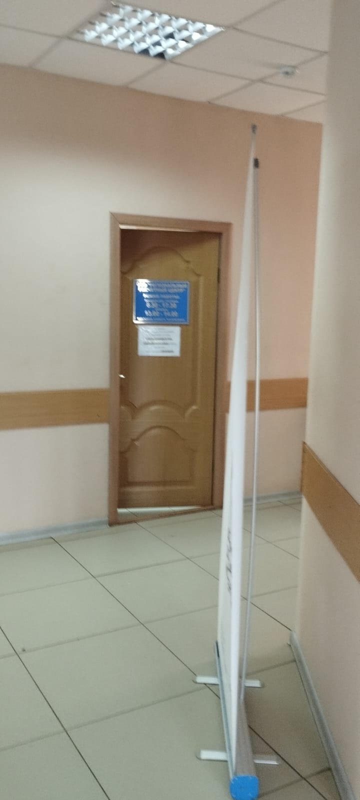 Нежилое помещение, расположенное в 2-х этажном административном здании на 1-м этаже, по адресу: Республика Мордовия, Торбеевский район, рп. Торбеево, ул. Карла Маркса, строение 7б, пом.1, площадью 36,7 кв.м.,