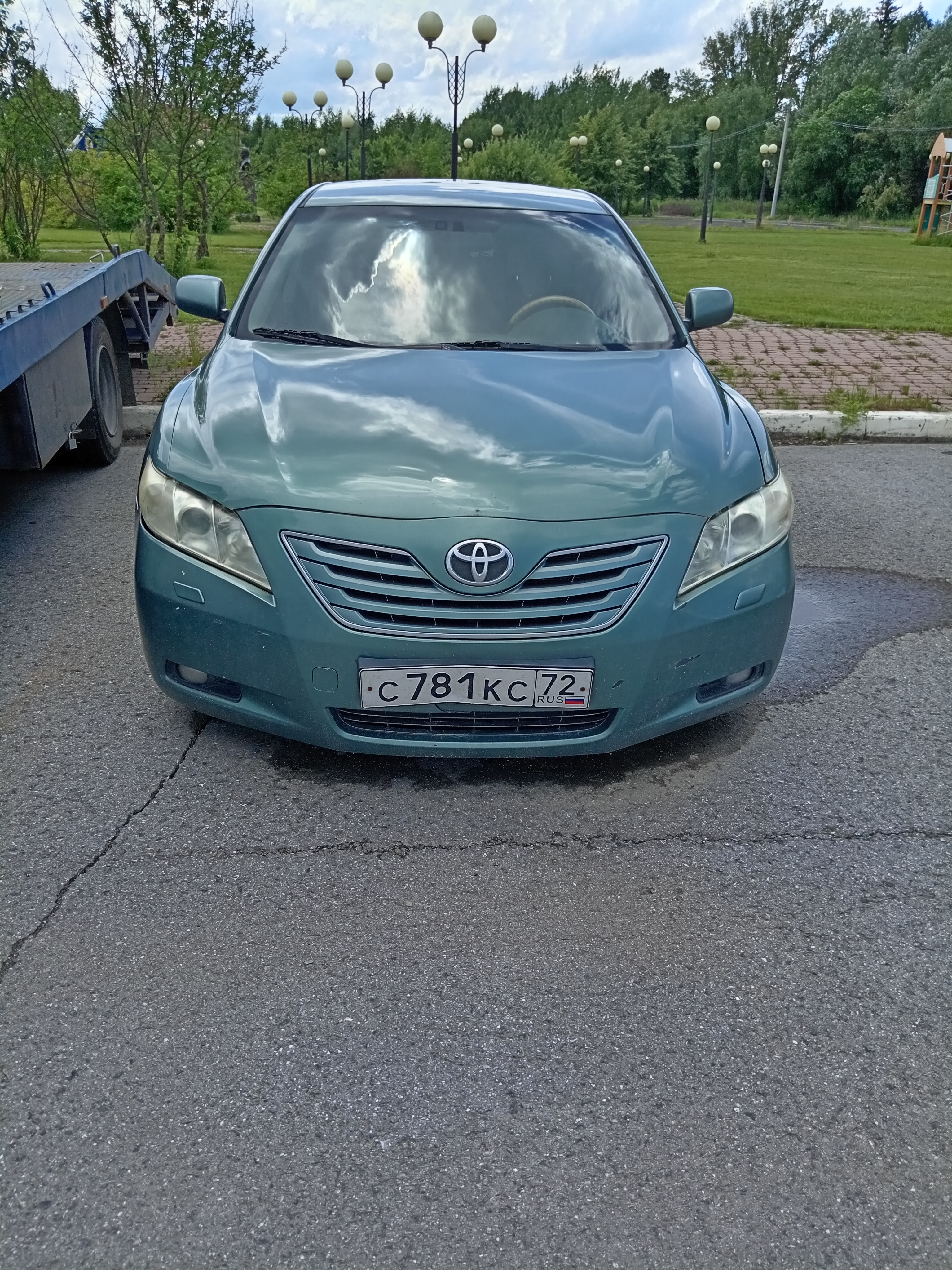 Легковой автомобиль TOYOTA CAMRY
