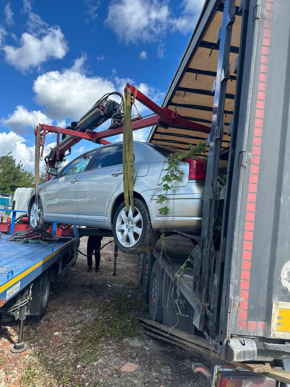 Автомобиль Тойота Авенсис, год выпуска не установлен, г/н У669ОУ790.