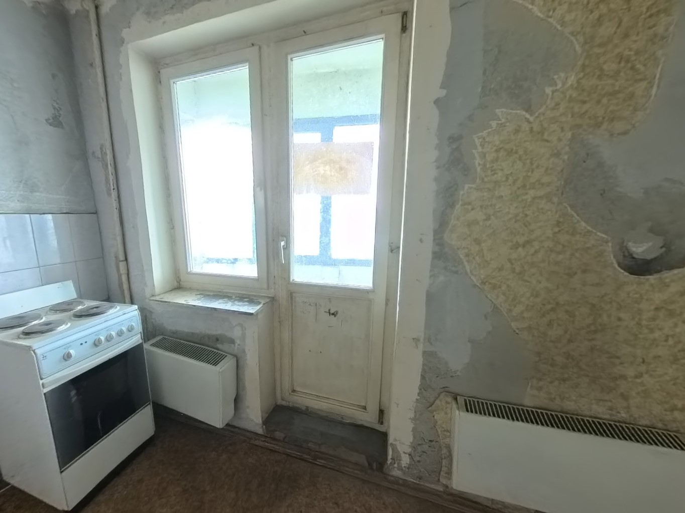 Продажа имущества, находящегося в собственности города Москвы: жилое помещение по адресу: г. Москва, ул. Лухмановская, д. 18, кв. 153 (этаж № 21), общей площадью 44,3 кв.м, кадастровый номер 77:03:0010010:1570