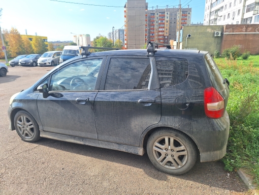 Легковой автомобиль HONDA Jazz, 2008г.в., г/н О546ХВ124, VIN JHMGD18908S218579, номер шасси отсутствует, номер кузова JHMGD18908S218579, номер двигателя 7016406, цвет черный. Начальная цена продажи 531 000 руб. Задаток 79700 руб.