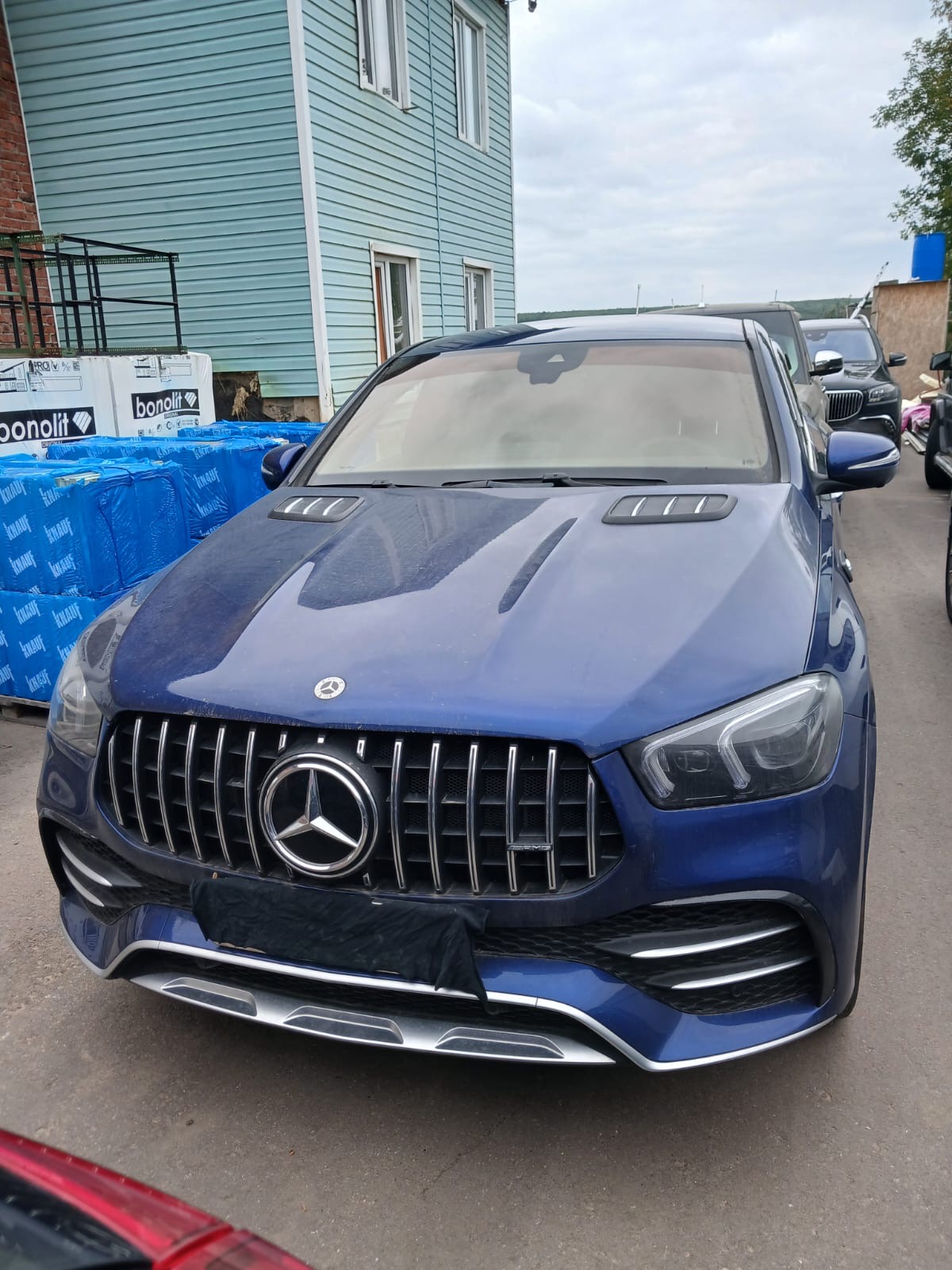 Легковой автомобиль МЕРСЕДЕС-БЕНЦ GLE-CLASS AMG GLE 53 4MATIC, 2021 года выпуска, идентификационный номер (VIN): WIN1673611A430624, № кузова (прицепа): WIN1673611A430624, шасси (рамы): отсутствует, № двигателя: отсутствует, мощность двигателя: 435,1 л.с., 320 кВт, цвет: синий, гос. номер А698ММ77