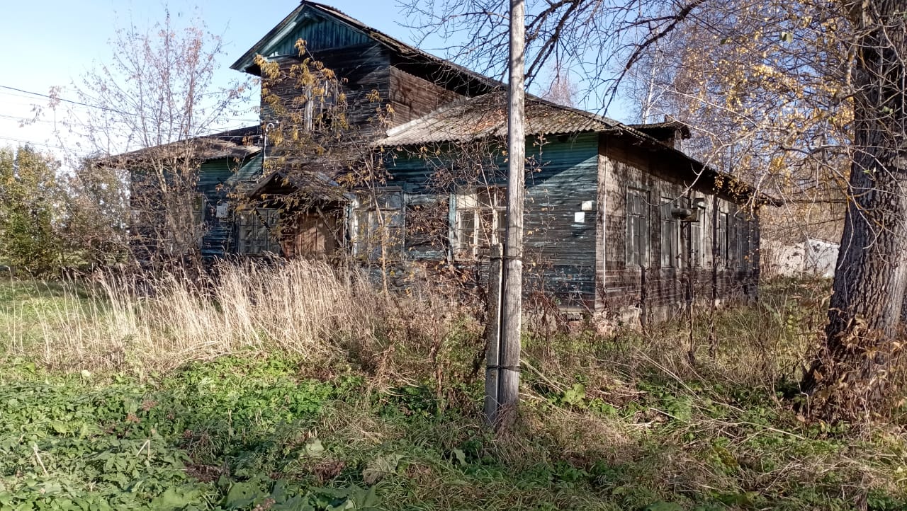 Нежилое здание по адресу: Ярославская область, Некоузский район, п. Волга, ул. Ленина, д. 14