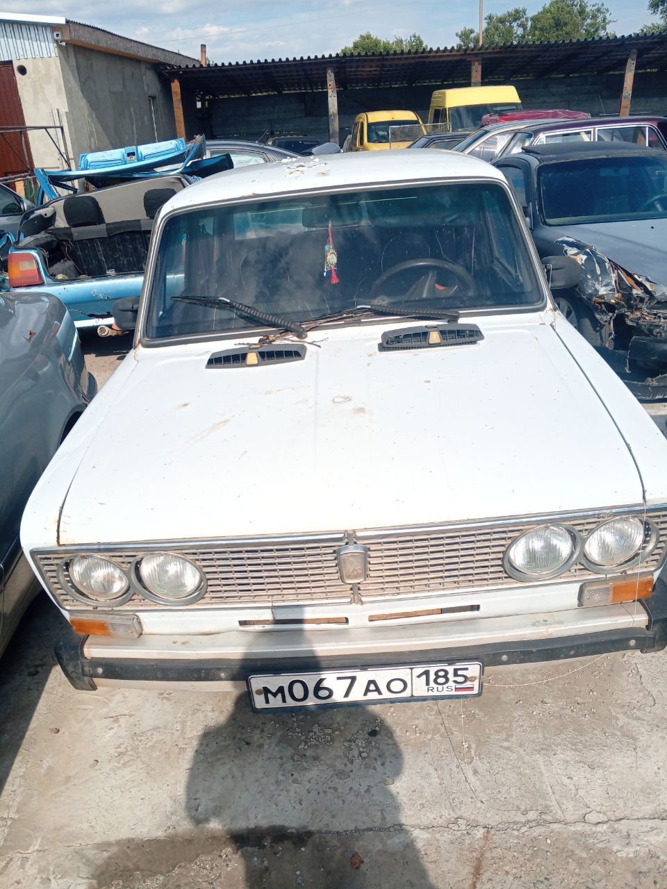 1. Автомобиль марки «ВАЗ-2103», год выпуска не установлен, г/н М067АО185. 2. Автомобиль марки «ВАЗ 21013», год выпуска не установлен, г/н АР5518АС. 3. Автомобиль марки «ЗАЗ-1102», год выпуска не установлен, г/н АР8935АЕ.