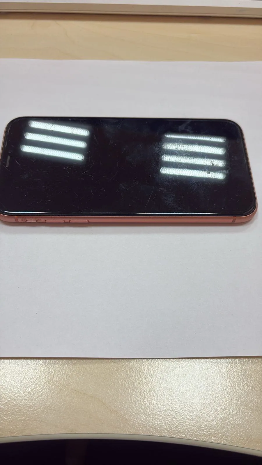 С/Т «IPhone XR» в корпусе кораллового цвета. 1 шт