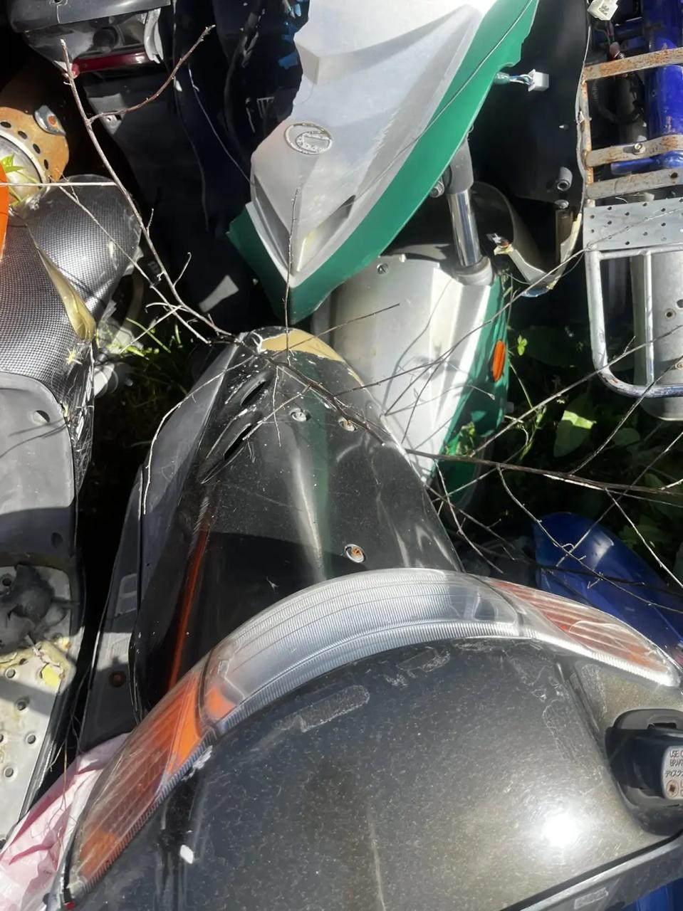 Мопед Honda Dio SR 35, без г.н. Документы отсутствуют.
