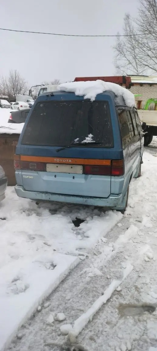 Автомобиль марки Toyota Lite Ace ,кузов СМ300041171, имеются повреждения по кузову,отсутствует стекло с правой стороны