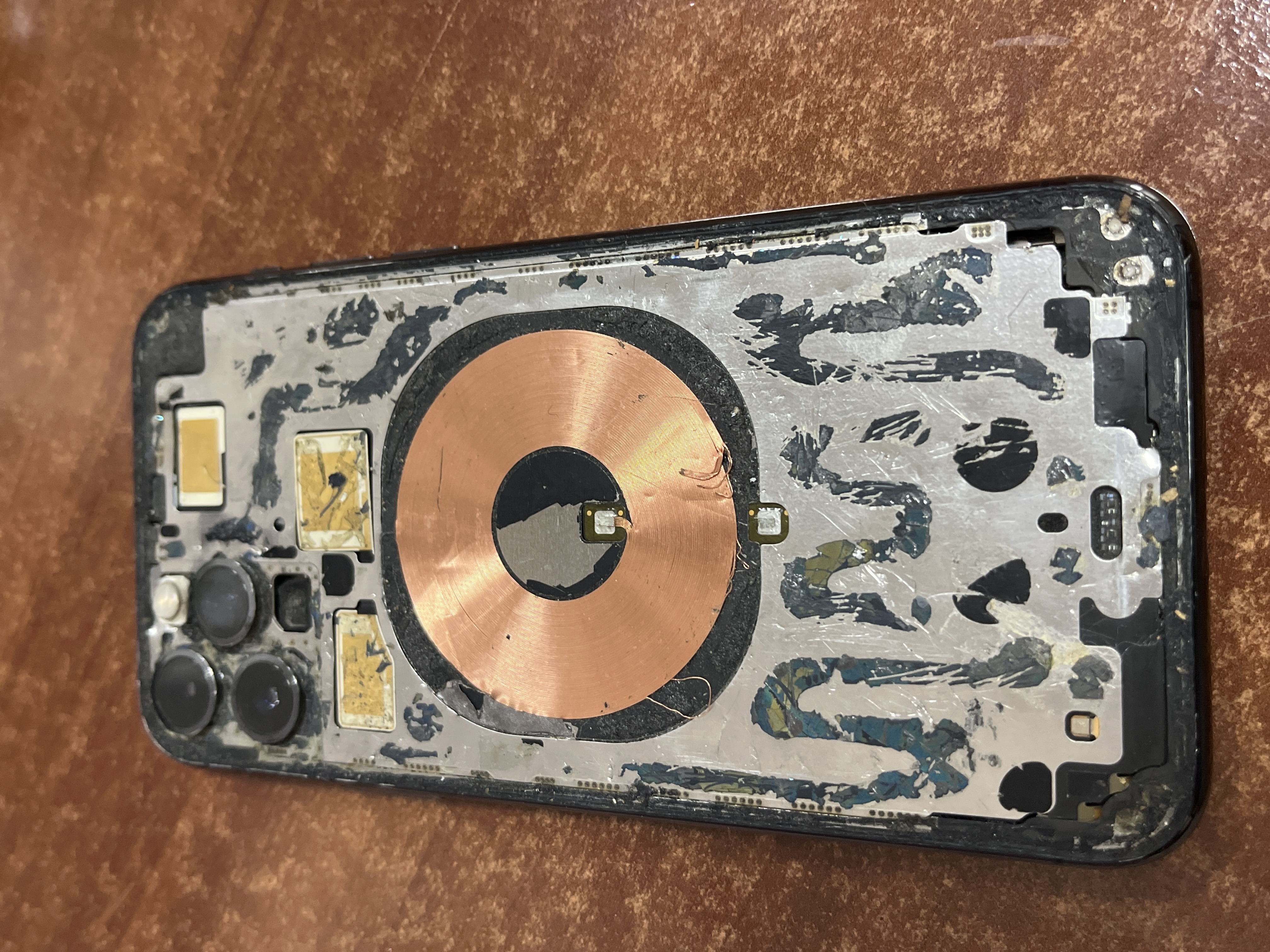 Сотовый телефон марки Iphone 11 Pro