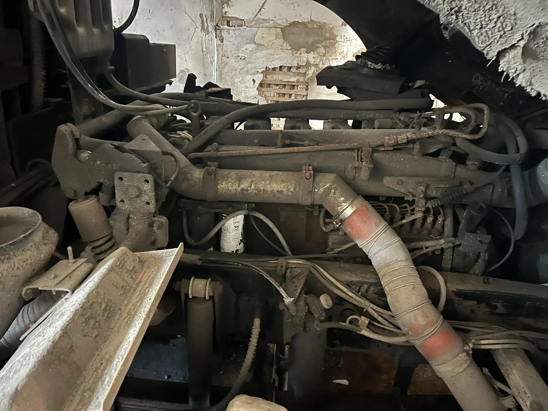 (повторные торги) Грузовой самосвал SHACMAN SX3255DR384, 2011 г.в., г/н М691НУ124, VIN LZGJLDR44BX083735, идентификационные номера (№ двигателя, № рамы) отсутствуют, АКБ отсутствует, цвет желтый. Должник ООО «ПКП Прогресс». Обременения: Арест, запреты судебного пристава исполнителя на рег. действия. Начальная цена продажи 1418650,22 руб. в т.ч. НДС 255822,17 руб. Задаток 213000,00 руб.  (пор. 644)