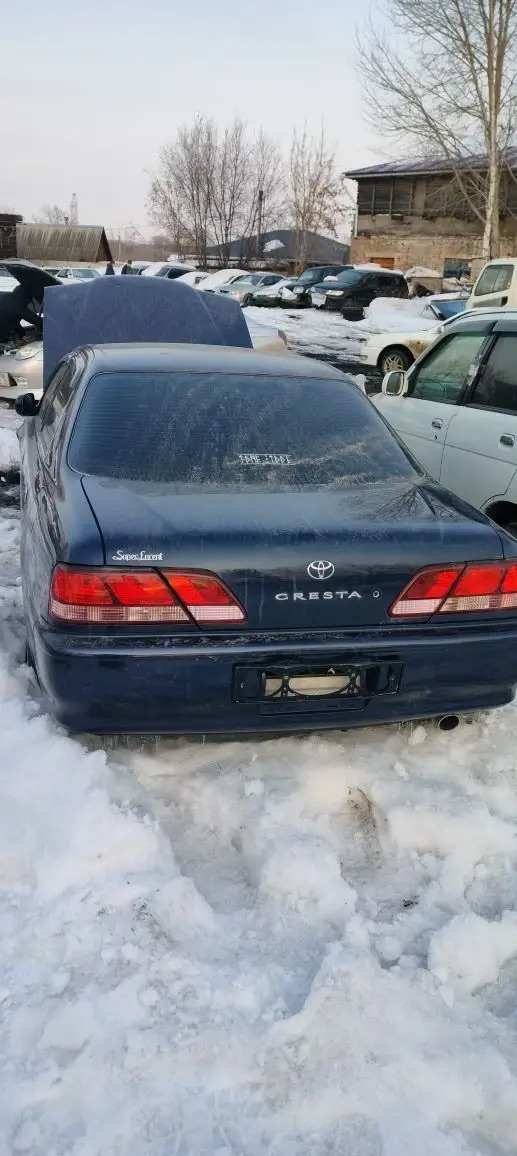Автомобиль марки Toyota Cresta, г/н P995TO27, № кузова GX1006149077,оторван передний бампер