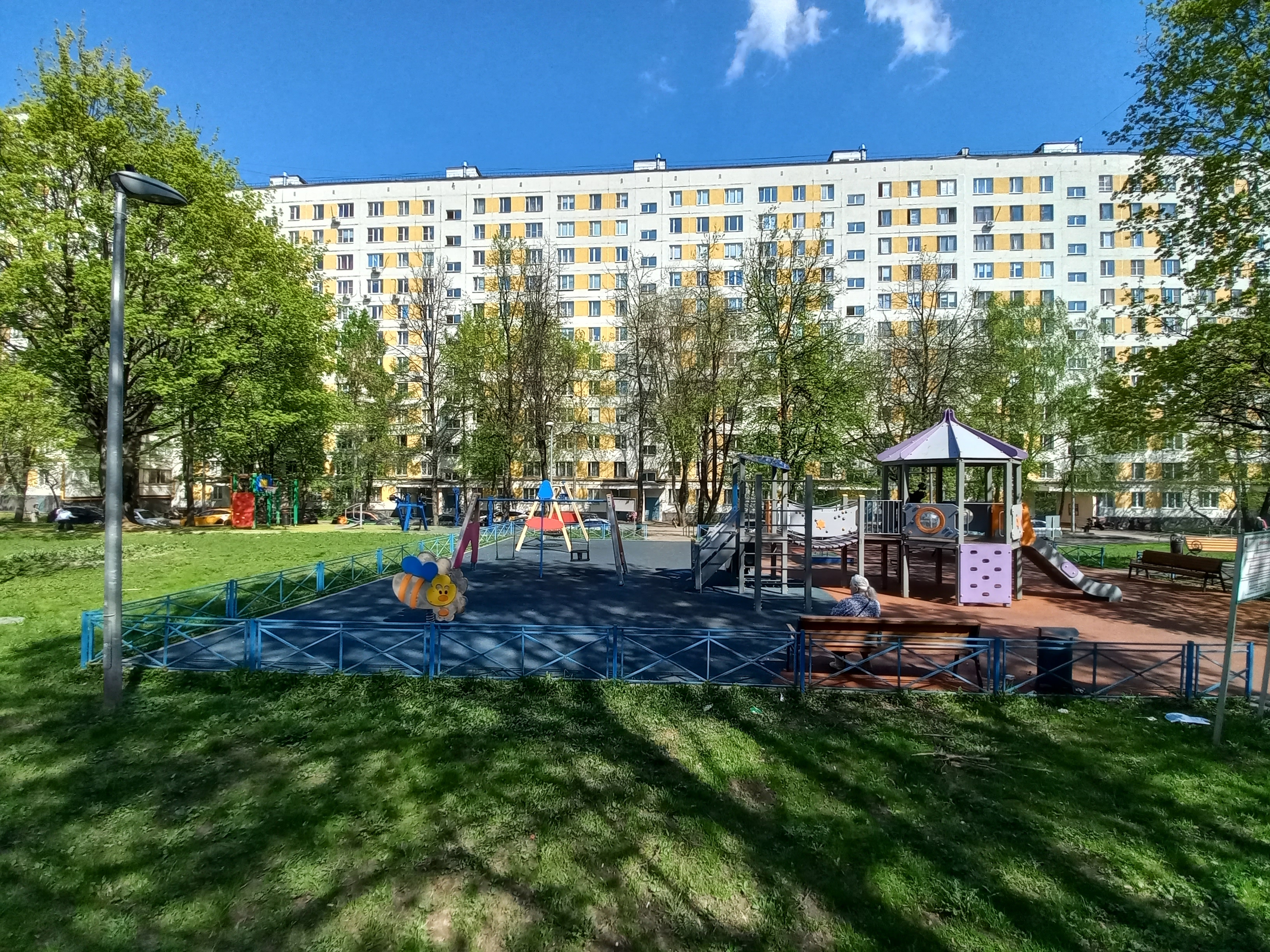 Продажа имущества, находящегося в собственности города Москвы, жилое помещение по адресу: г. Москва, проезд Булатниковский, д. 6, корп. 1, кв. 142, общей площадью 40,3 кв.м, (Этаж № 12), кадастровый номер: 77:05:0009002:7146.